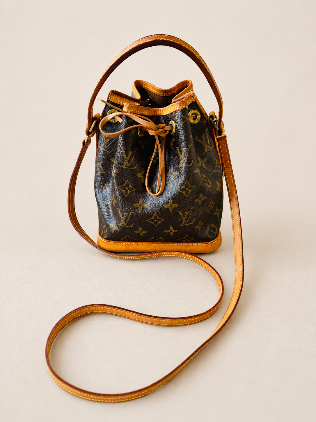 LOUIS VUITTON Bandoulière cuir