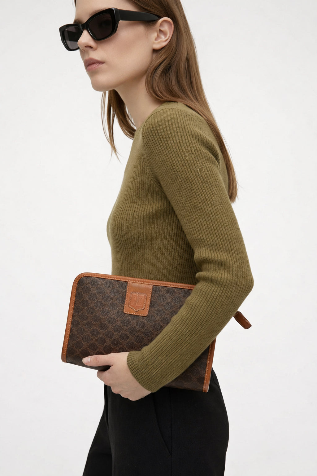 CÉLINE Pochette Triomphe