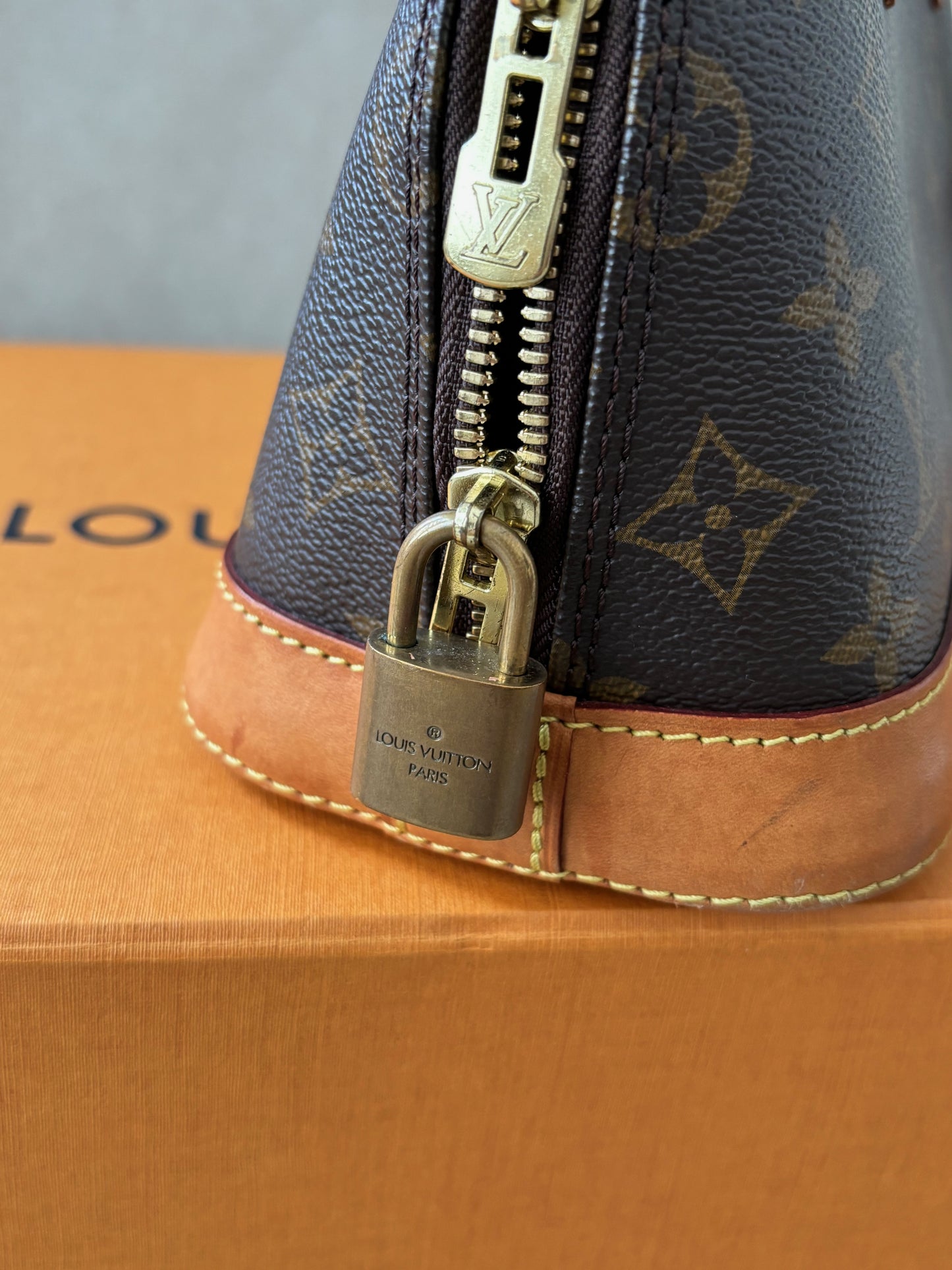 LOUIS VUITTON Sac Alma BB
