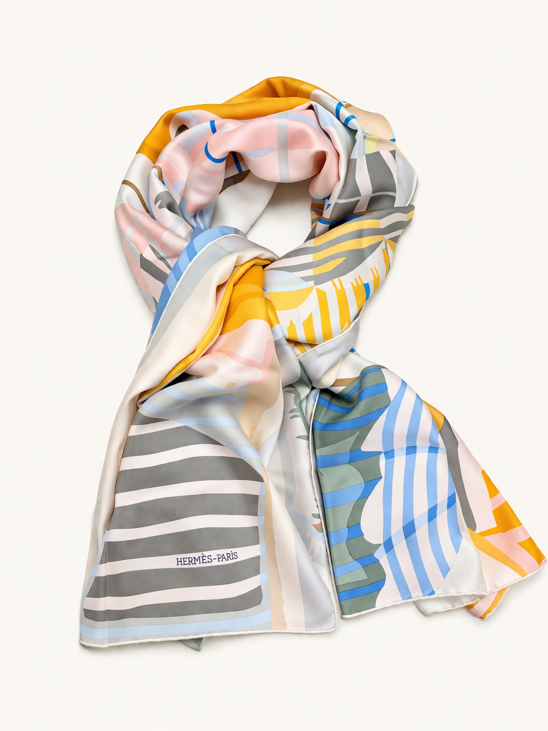HERMÈS Maxi Paréo Soie