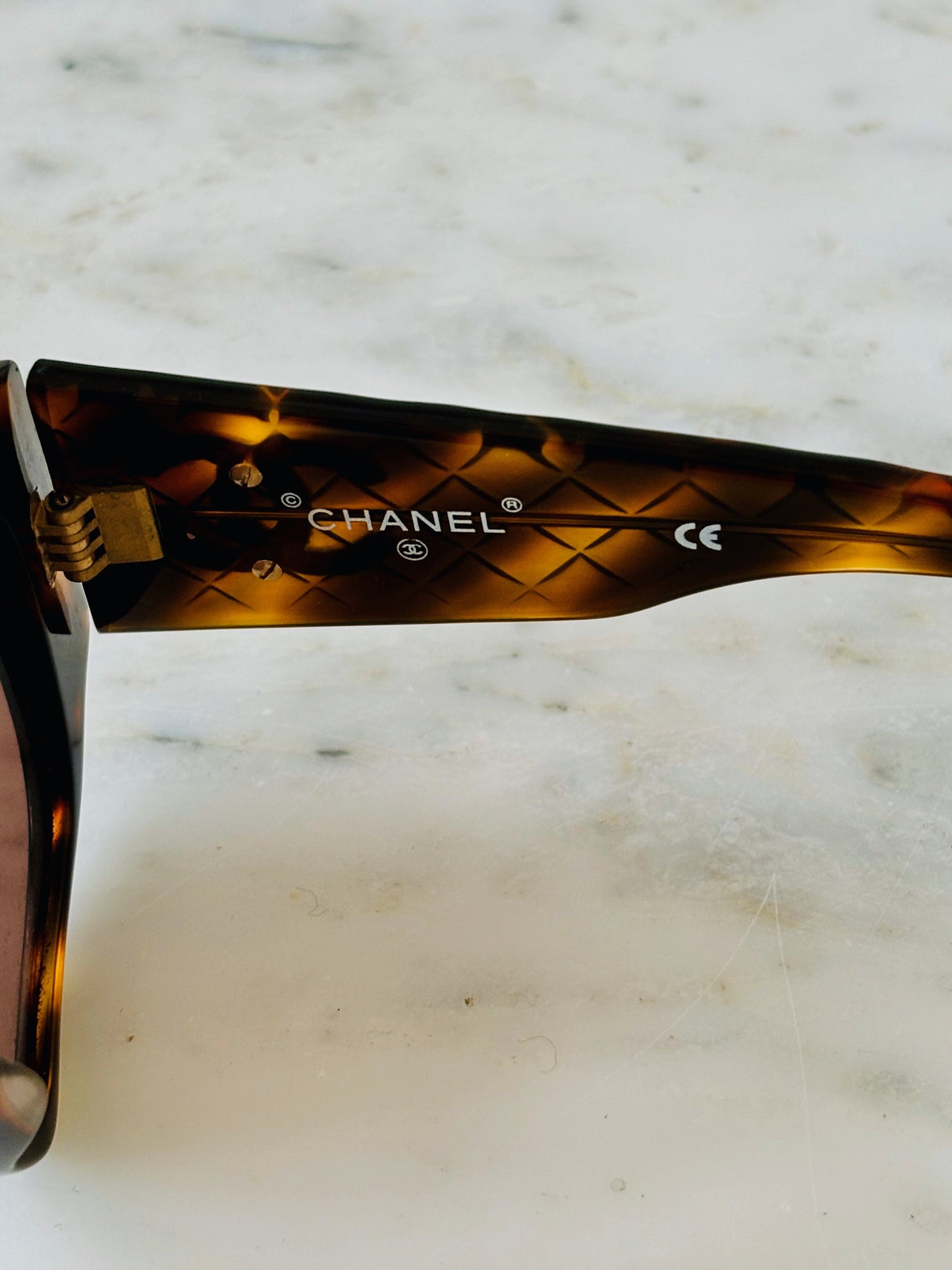 CHANEL Lunettes de soleil