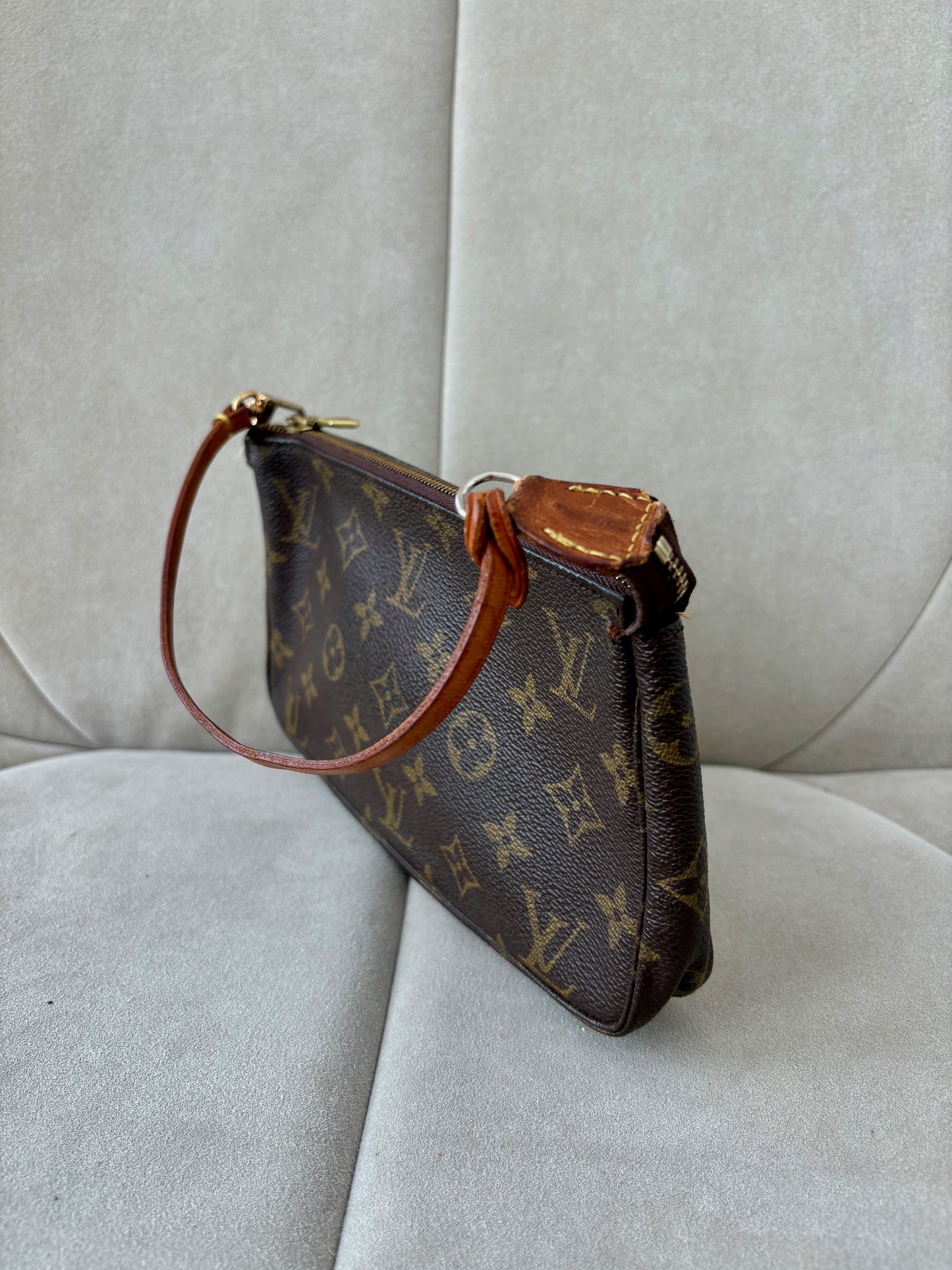 LOUIS VUITTON Sac Pochette Accessoire