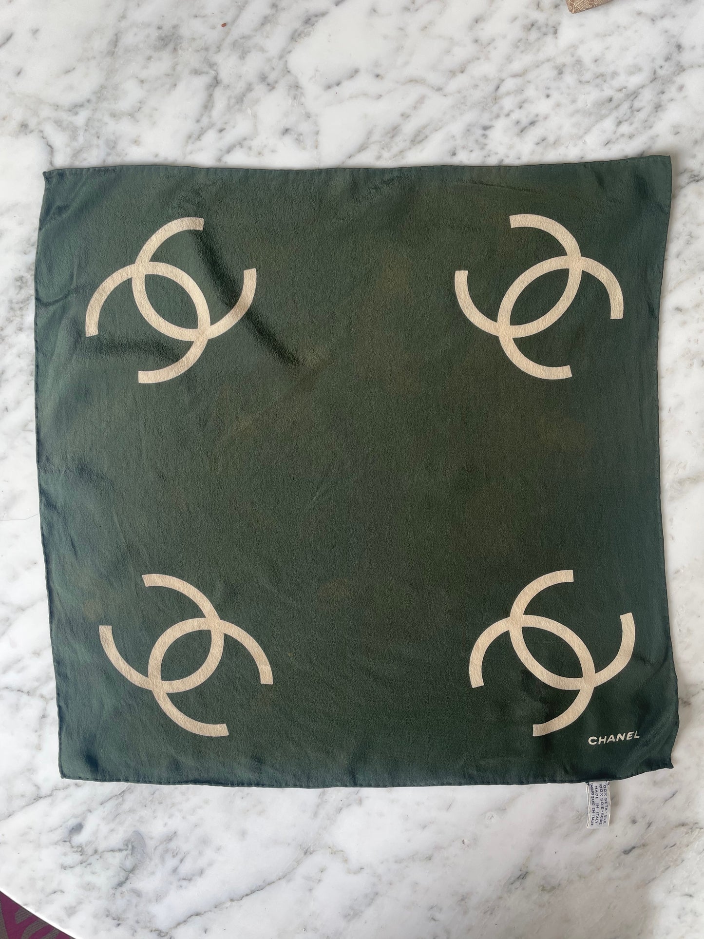 CHANEL Foulard en soie