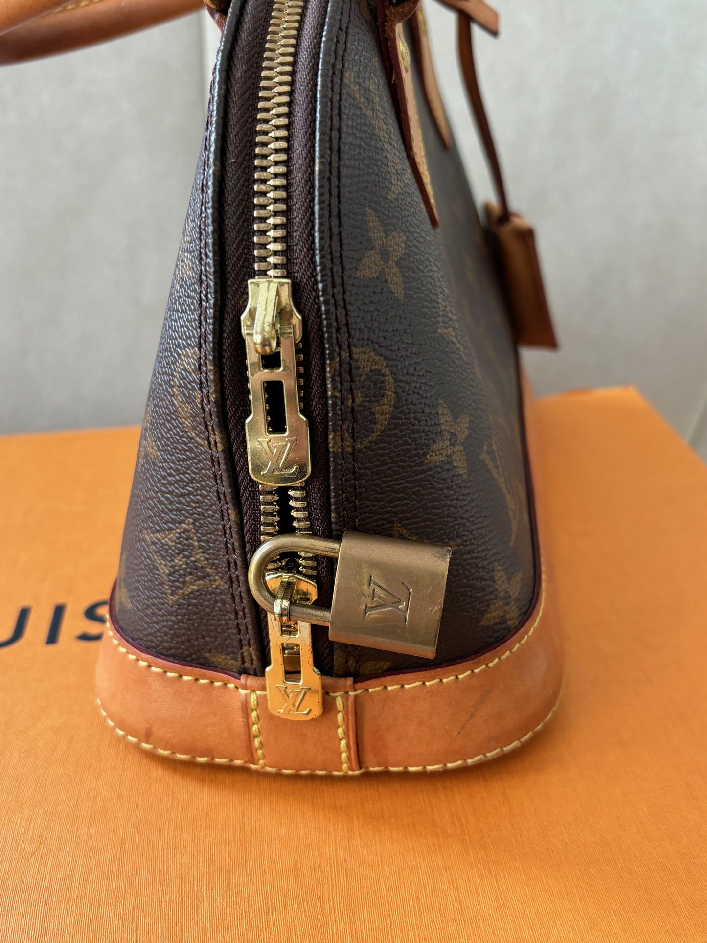 LOUIS VUITTON Sac Alma BB