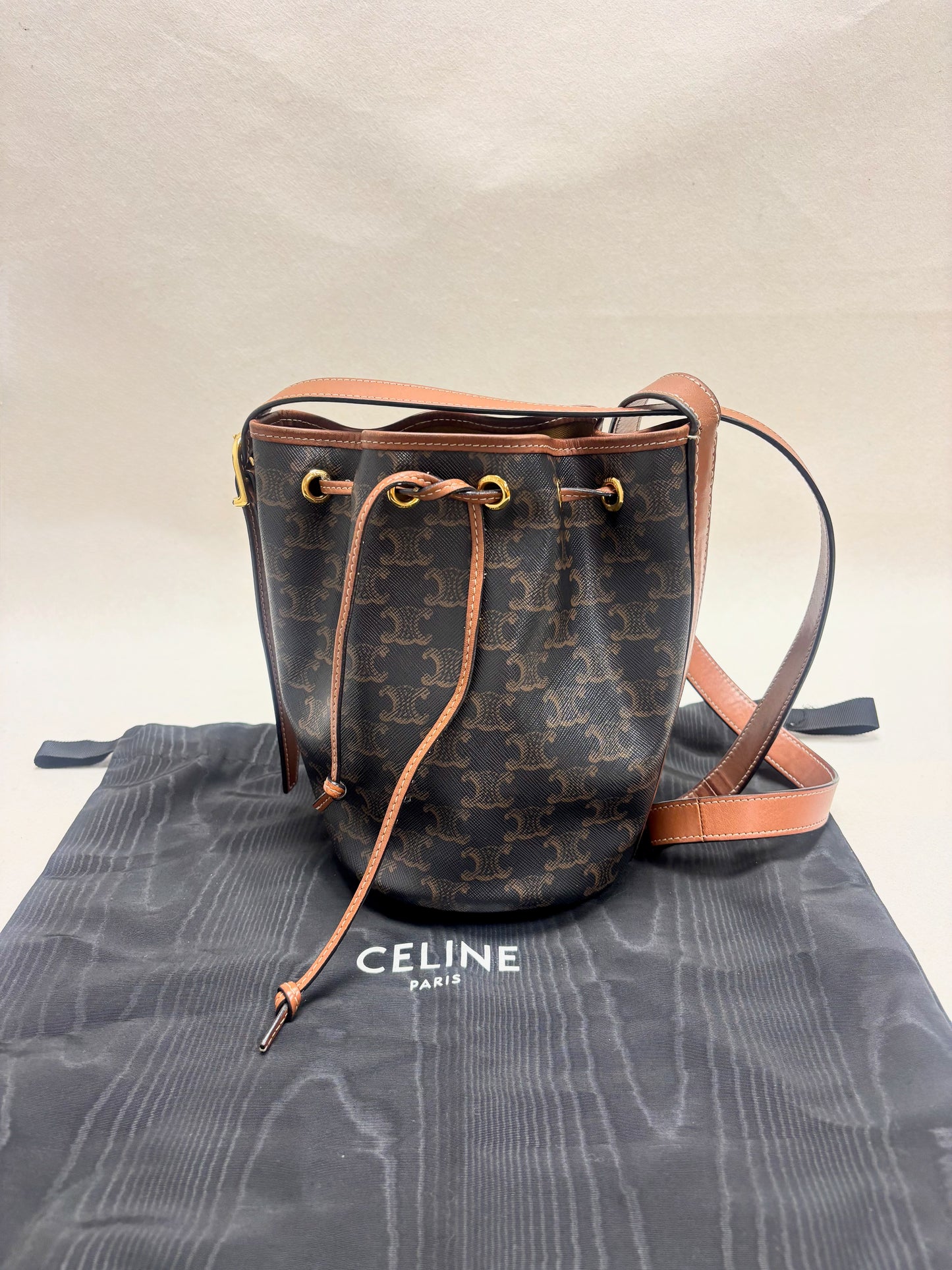 CÉLINE Sac Seau PM