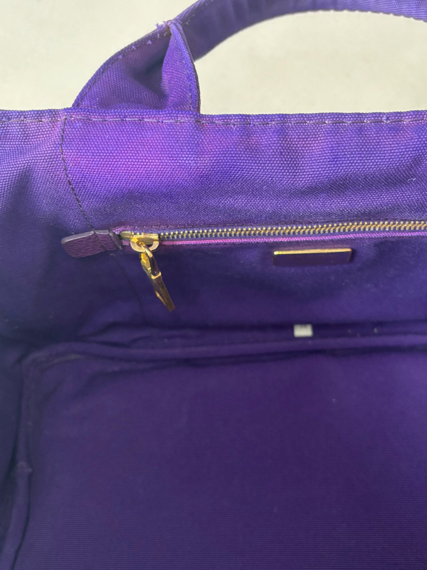 PRADA Sac Canapa