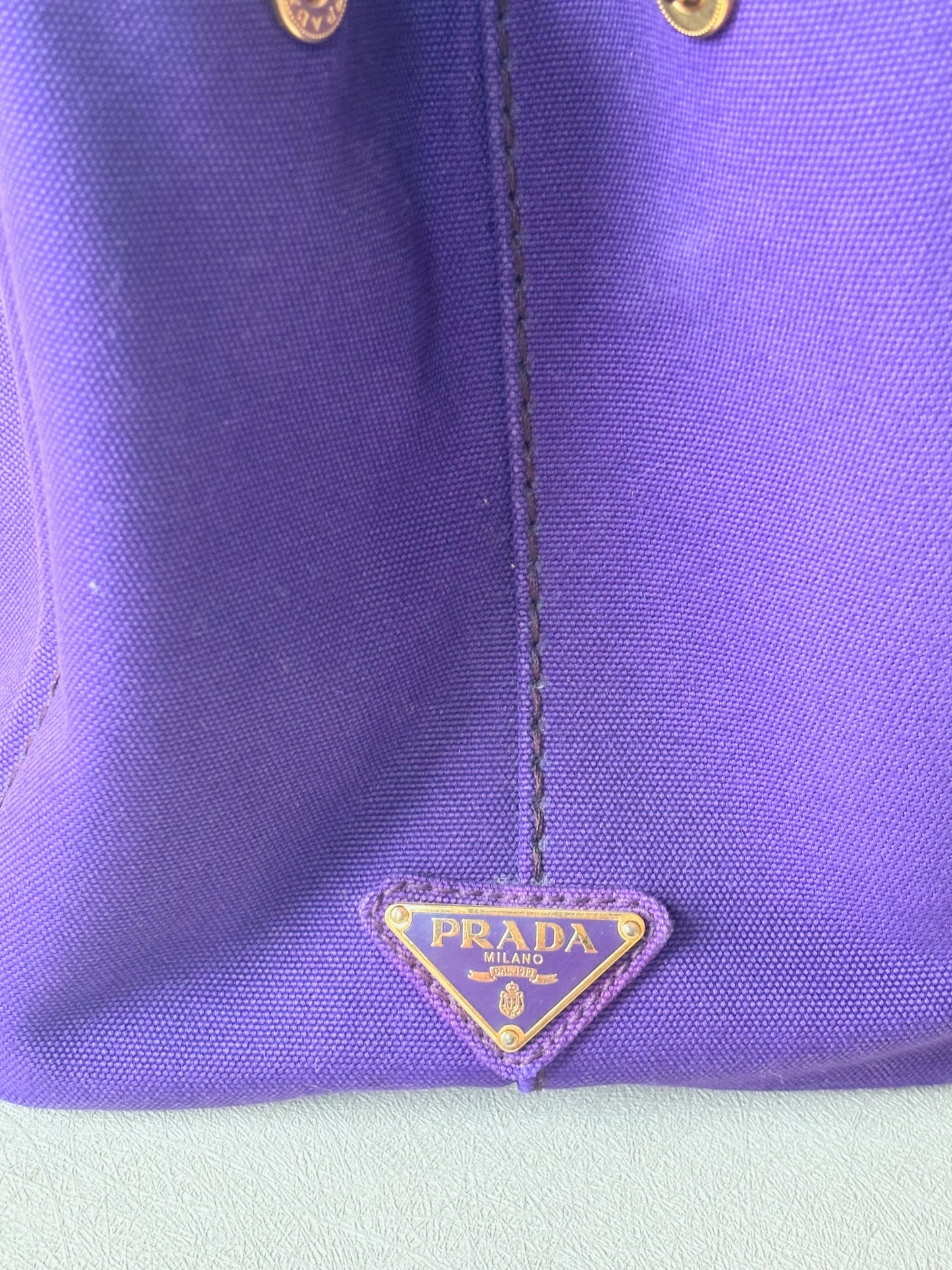 PRADA Sac Canapa