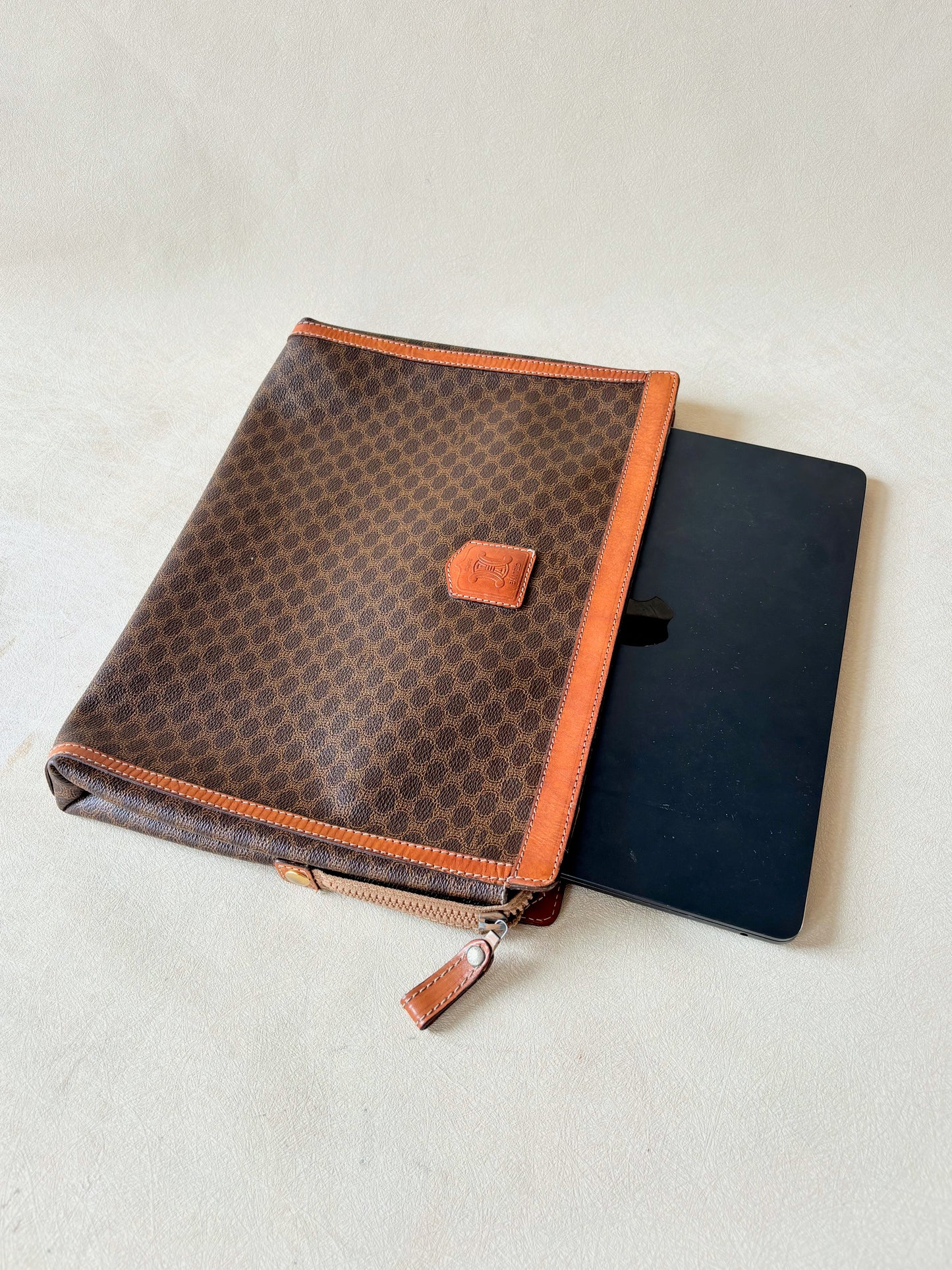 CÉLINE Pochette triomphe