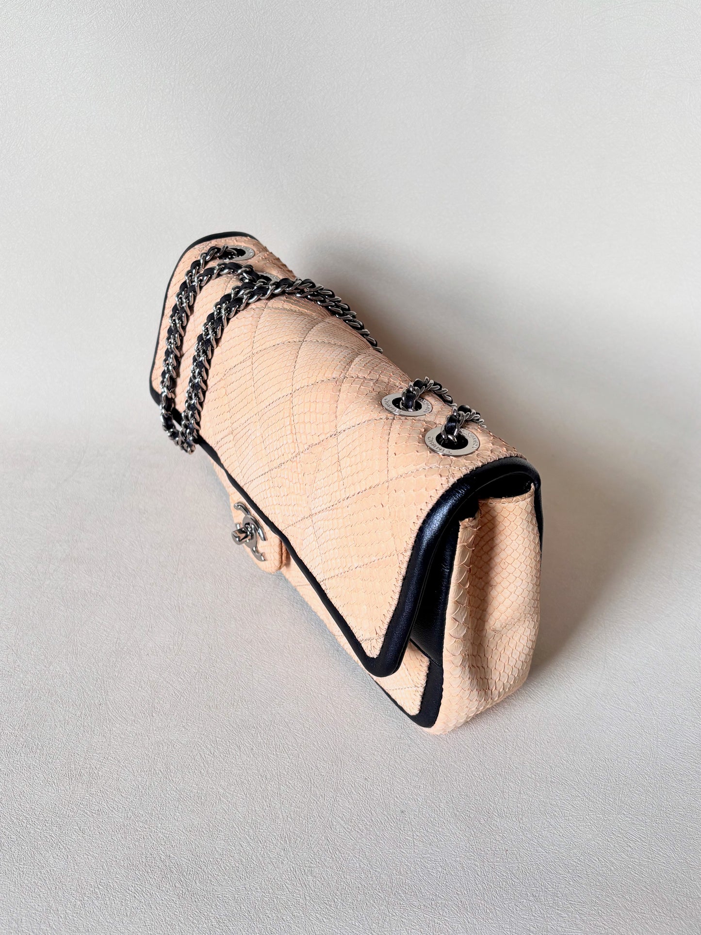 CHANEL Sac Timeless