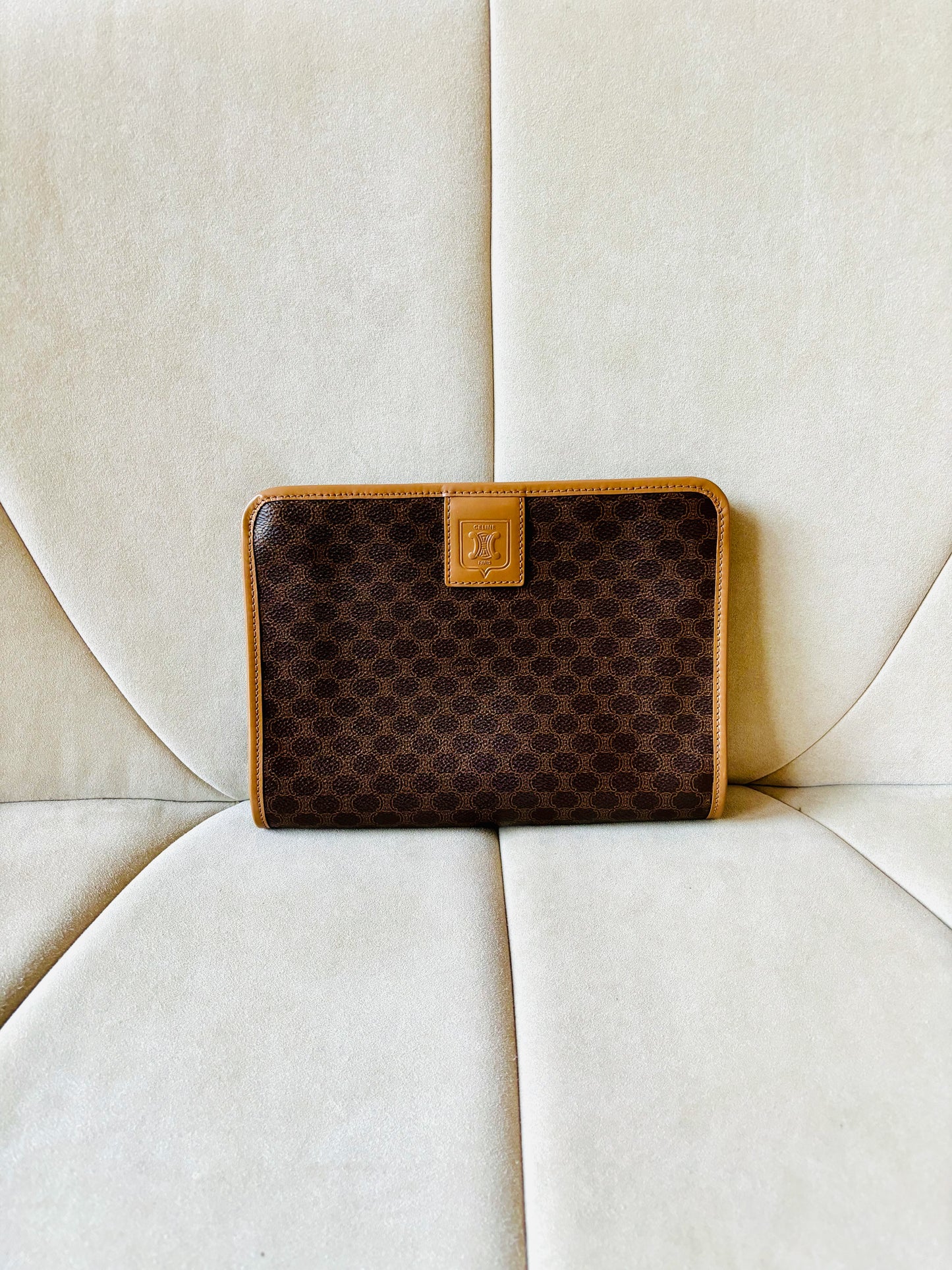 CÉLINE Pochette Triomphe