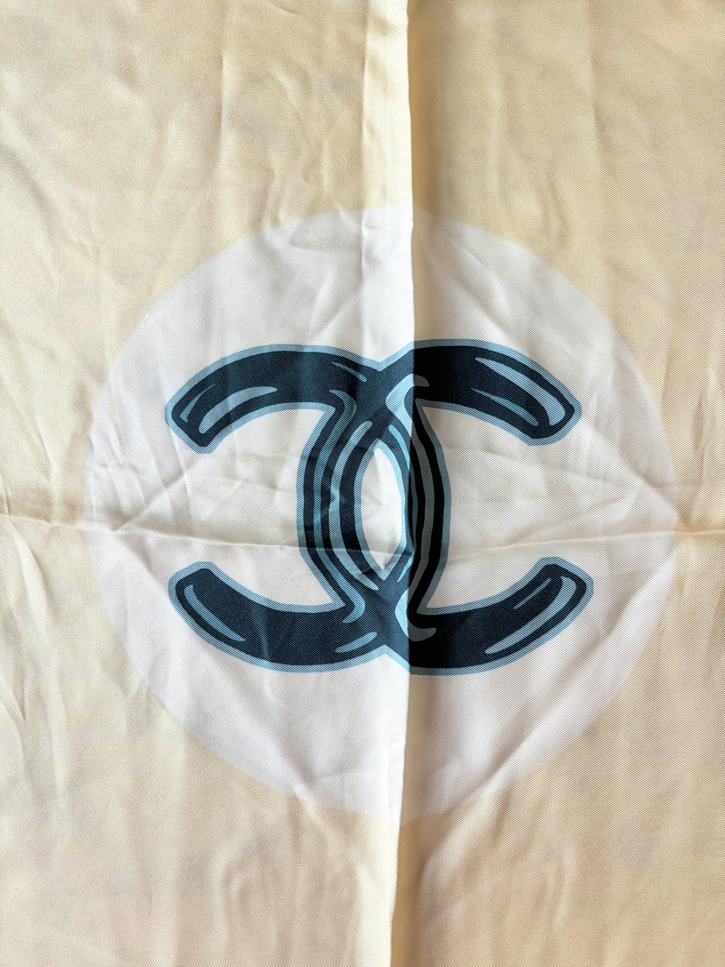 CHANEL Foulard en soie