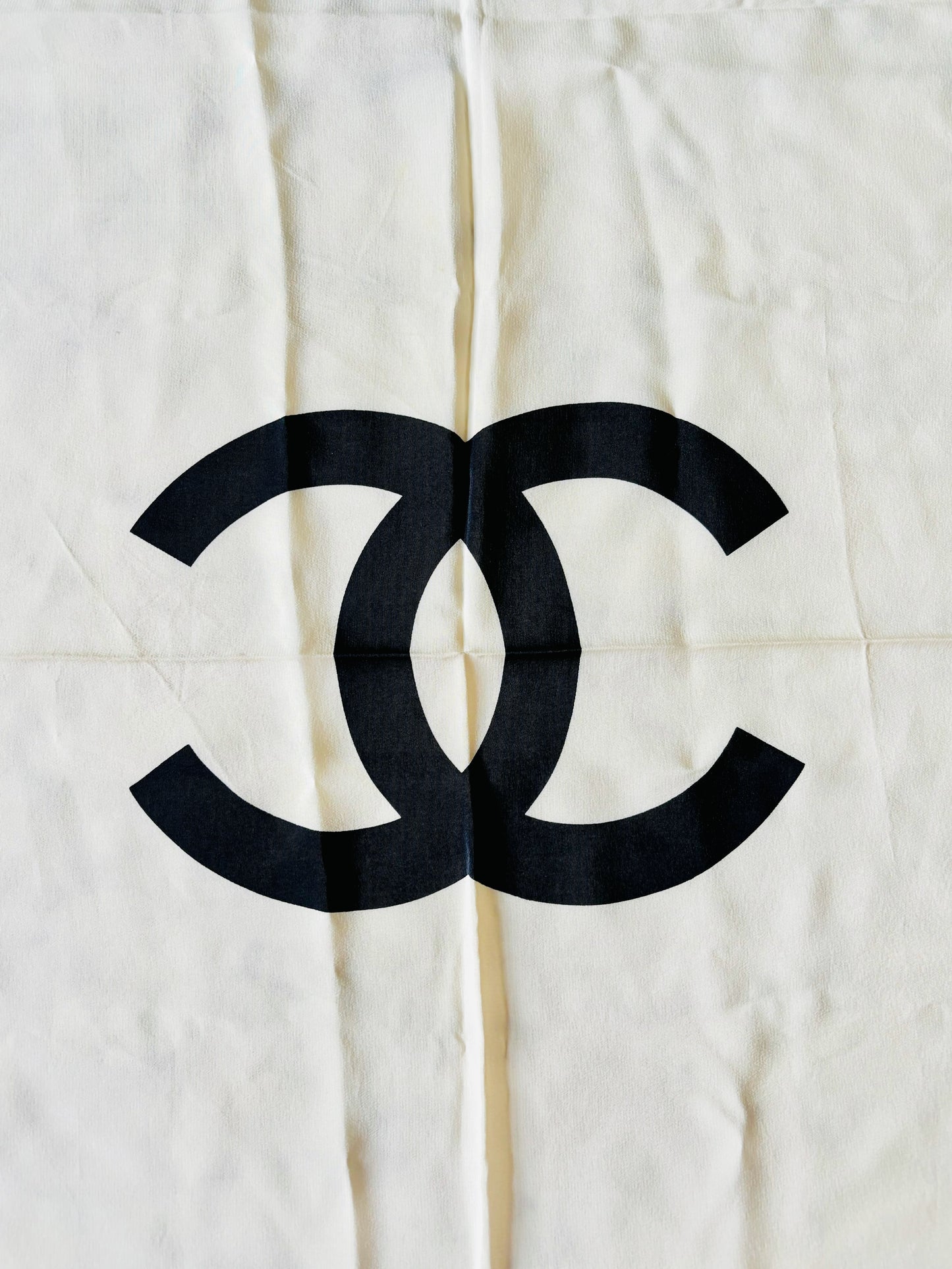 CHANEL Foulard en soie