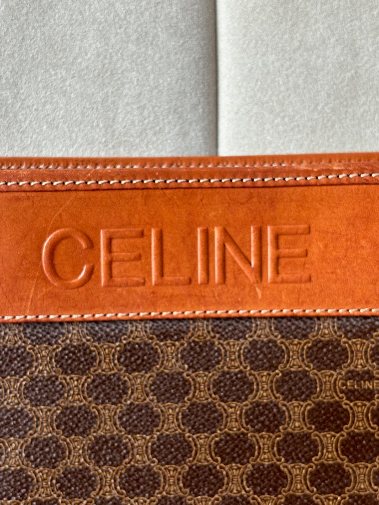 CÉLINE Pochette Triomphe