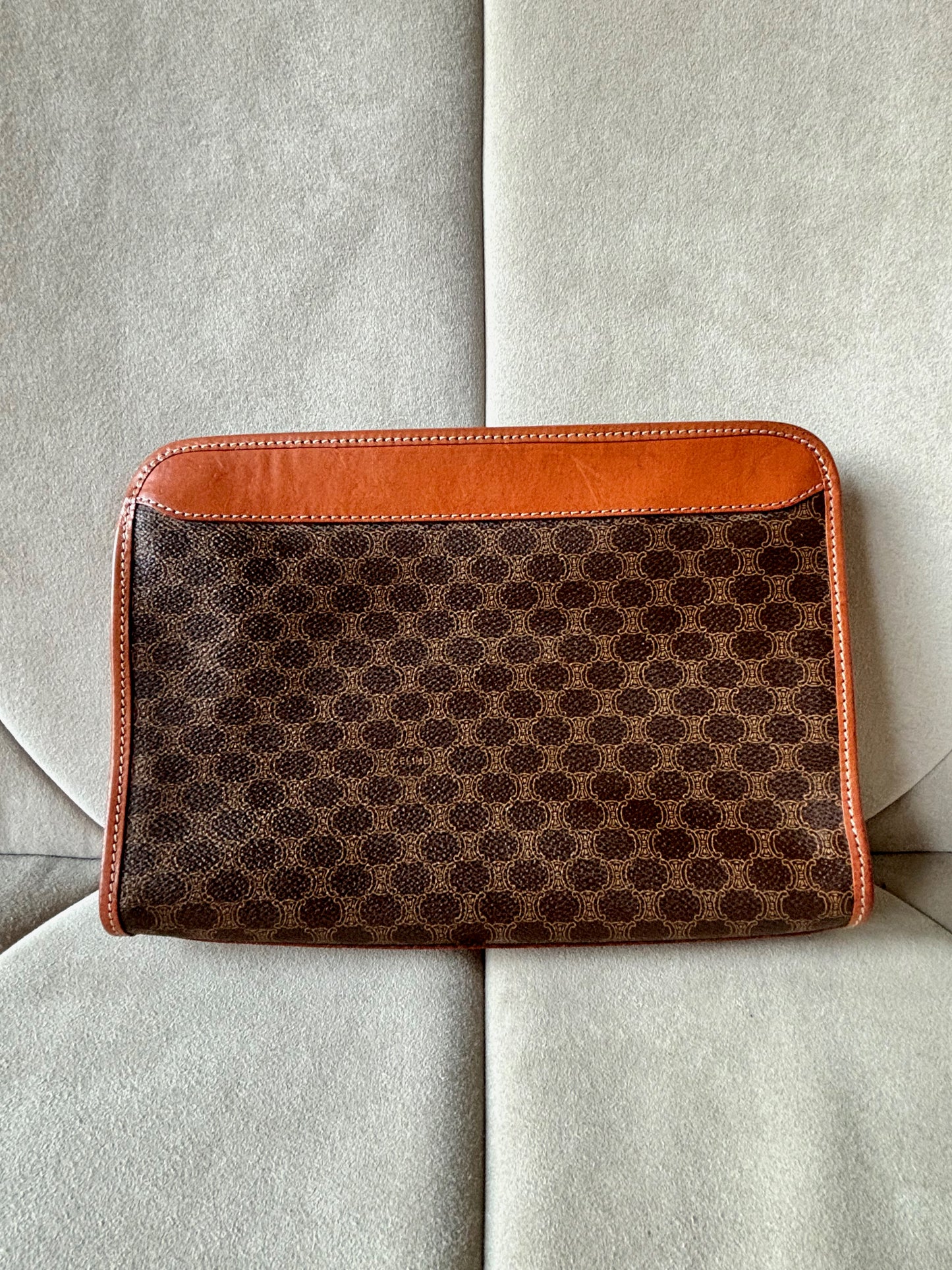 CÉLINE Pochette Triomphe