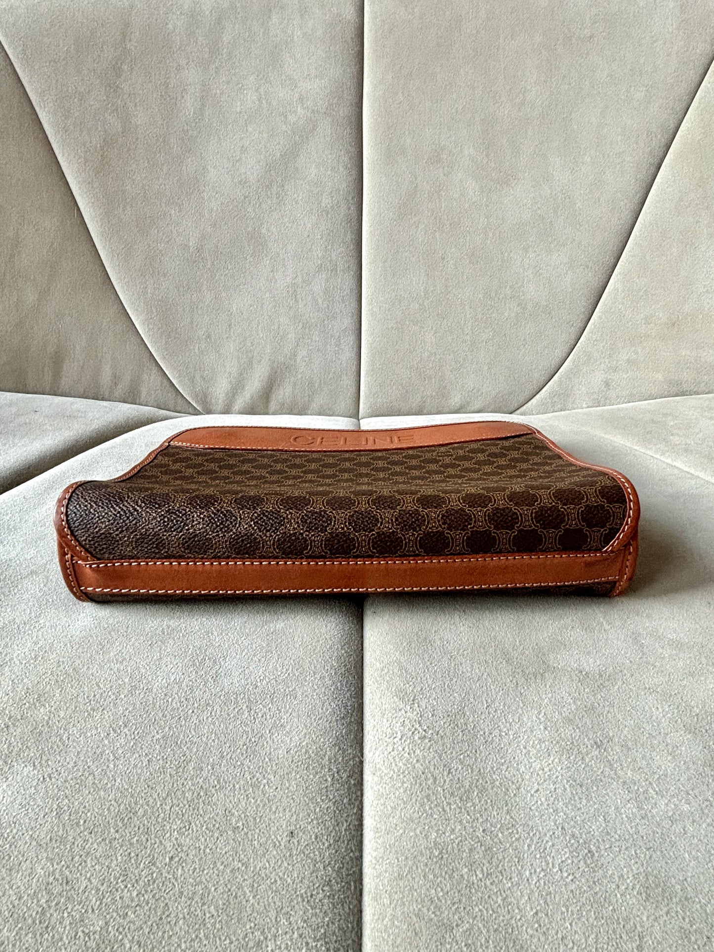 CÉLINE Pochette Triomphe