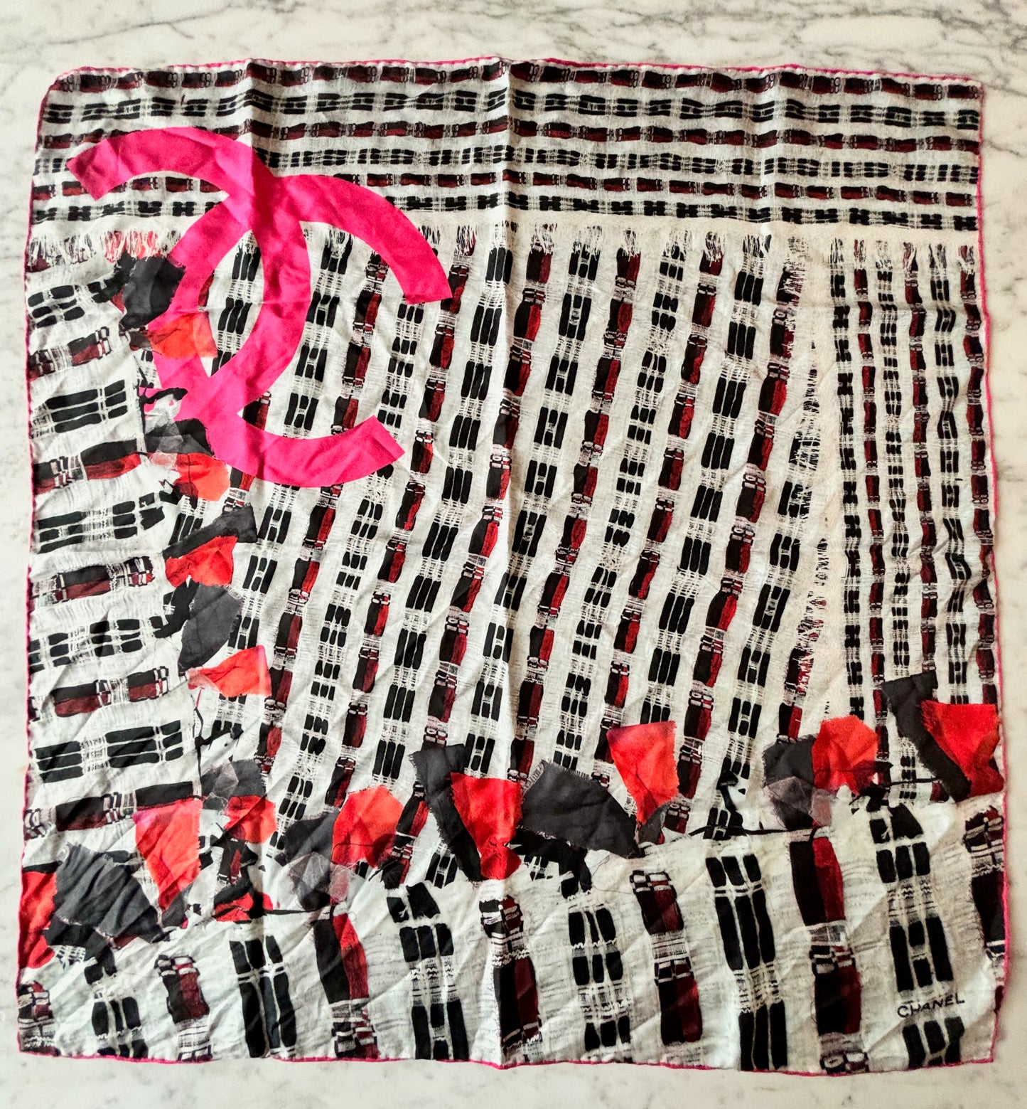 CHANEL Foulard en soie