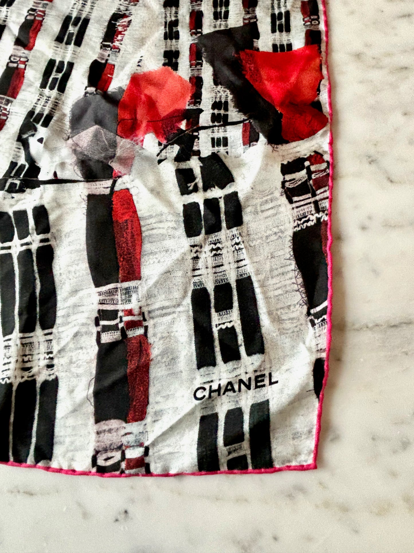 CHANEL Foulard en soie