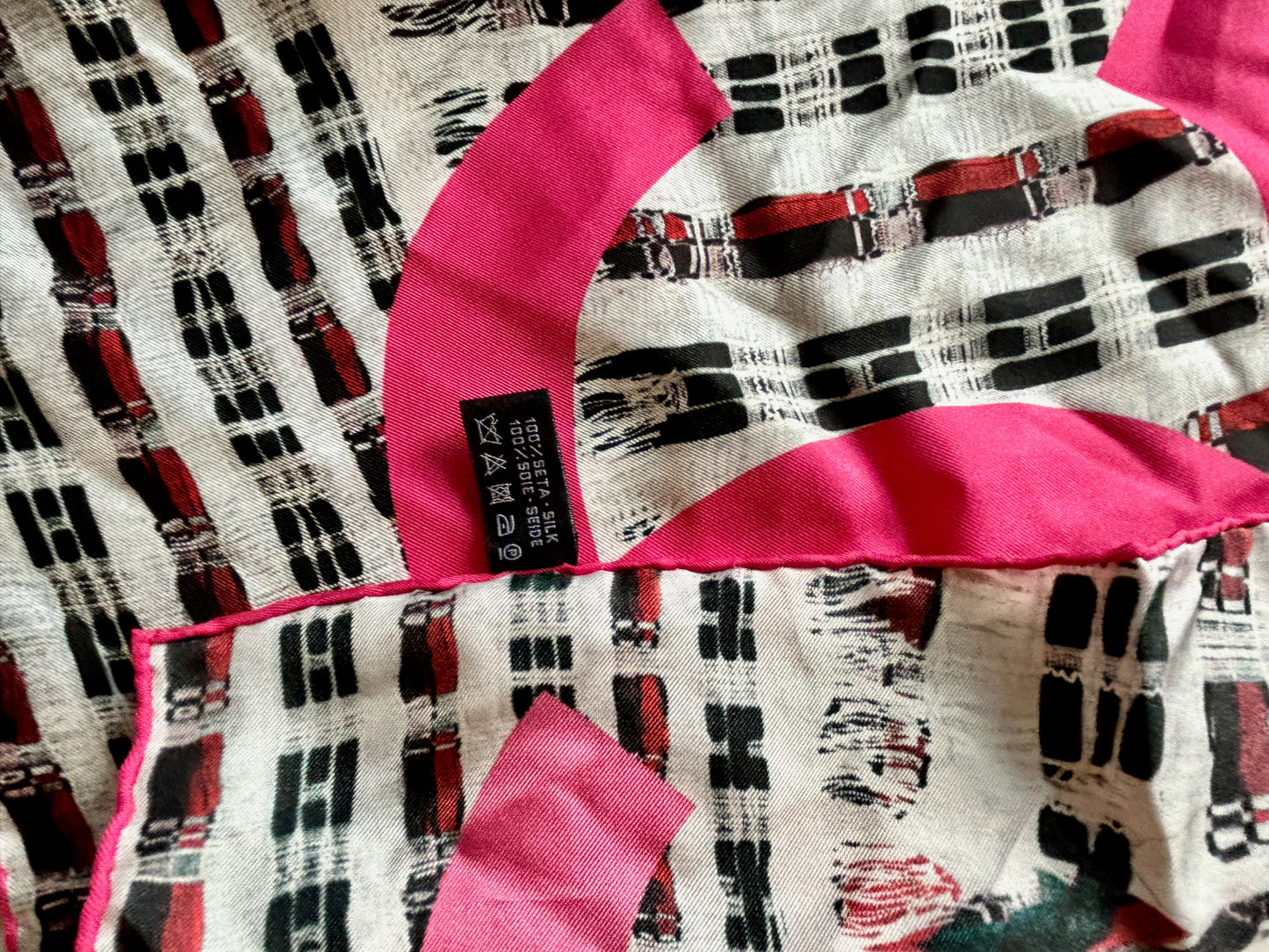 CHANEL Foulard en soie