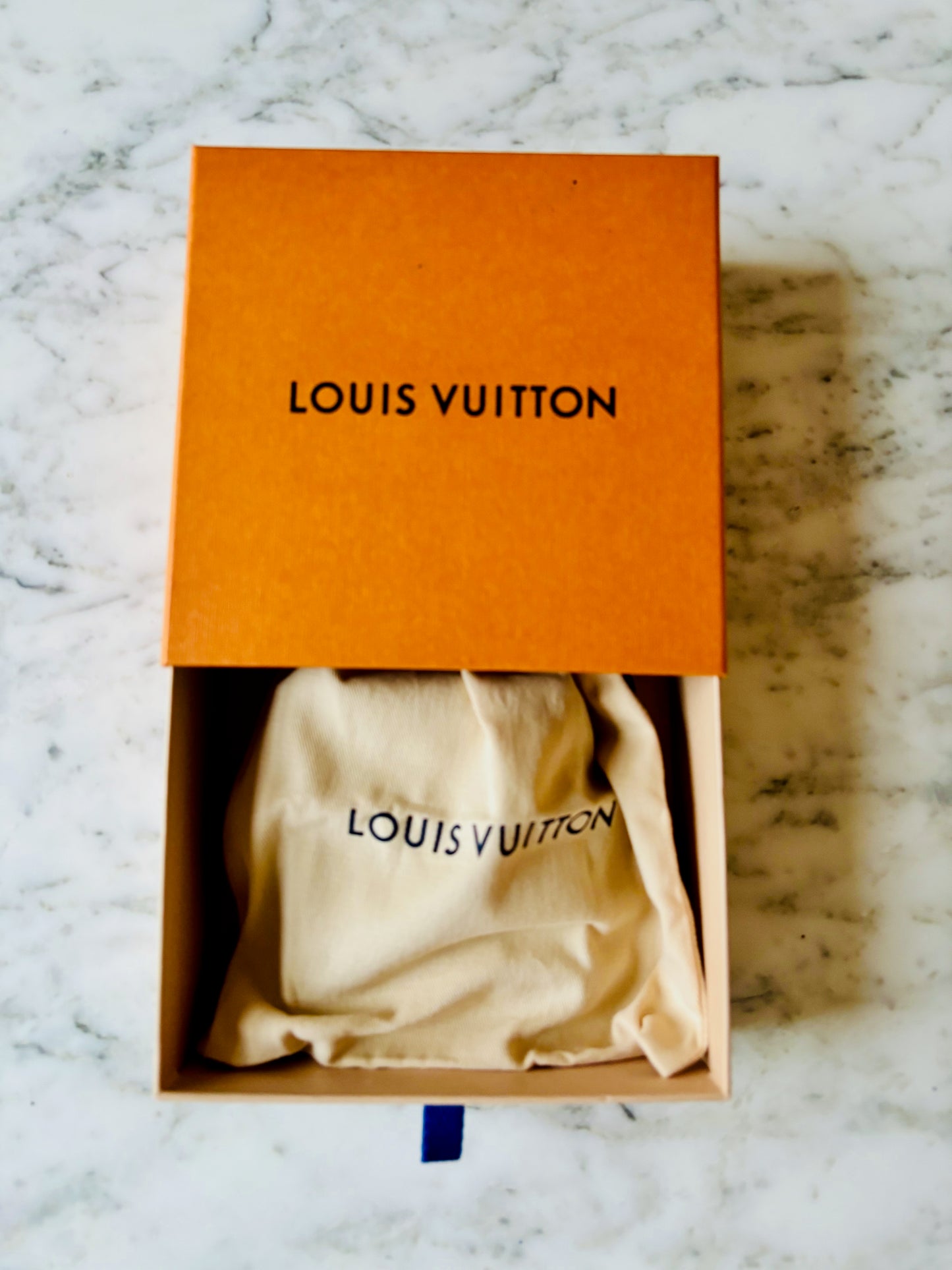 LOUIS VUITTON Bague Nanogram