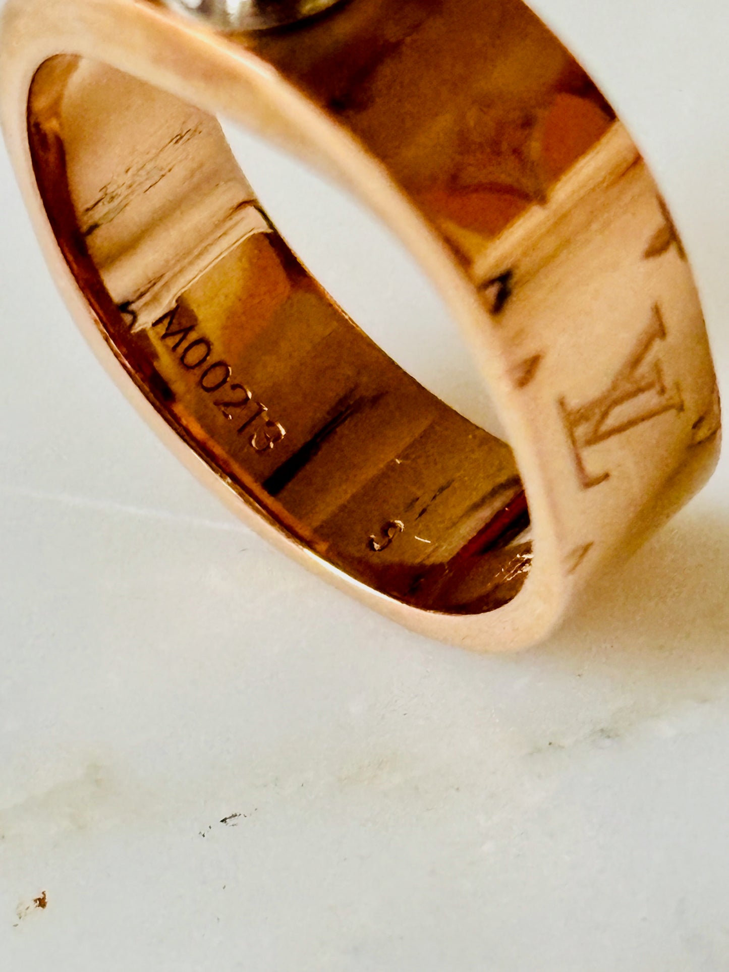 LOUIS VUITTON Bague Nanogram