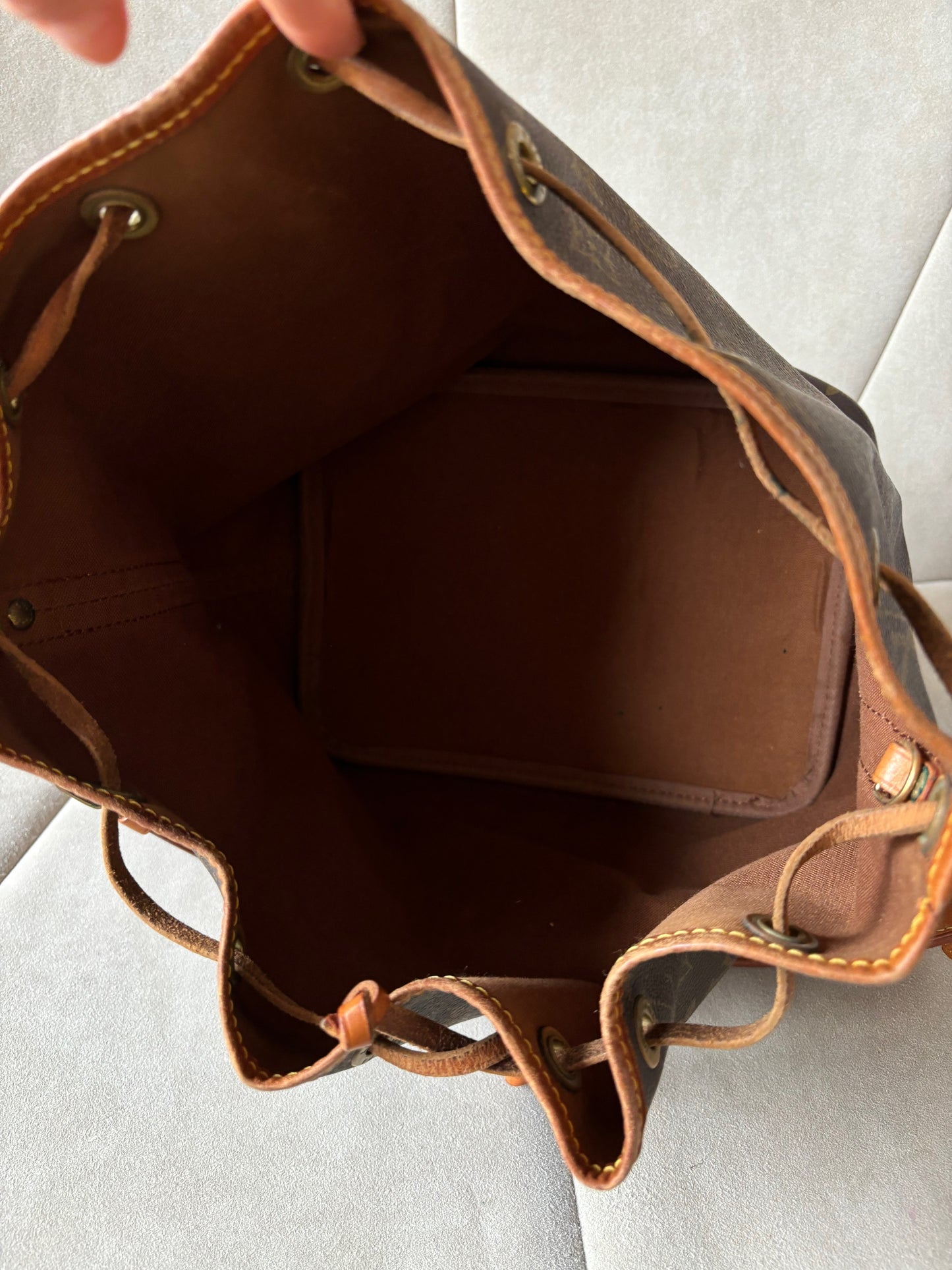LOUIS VUITTON Sac Petit Noé