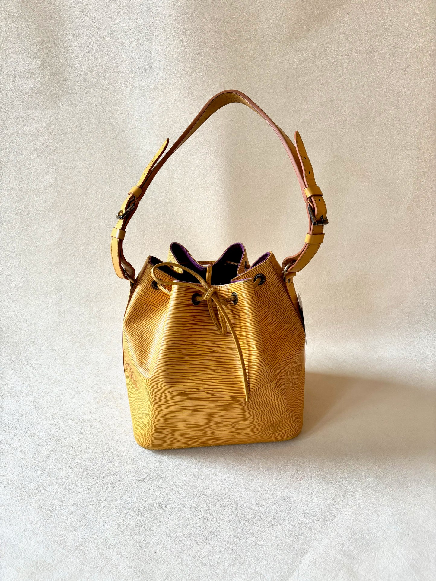 LOUIS VUITTON Sac Noé jaune