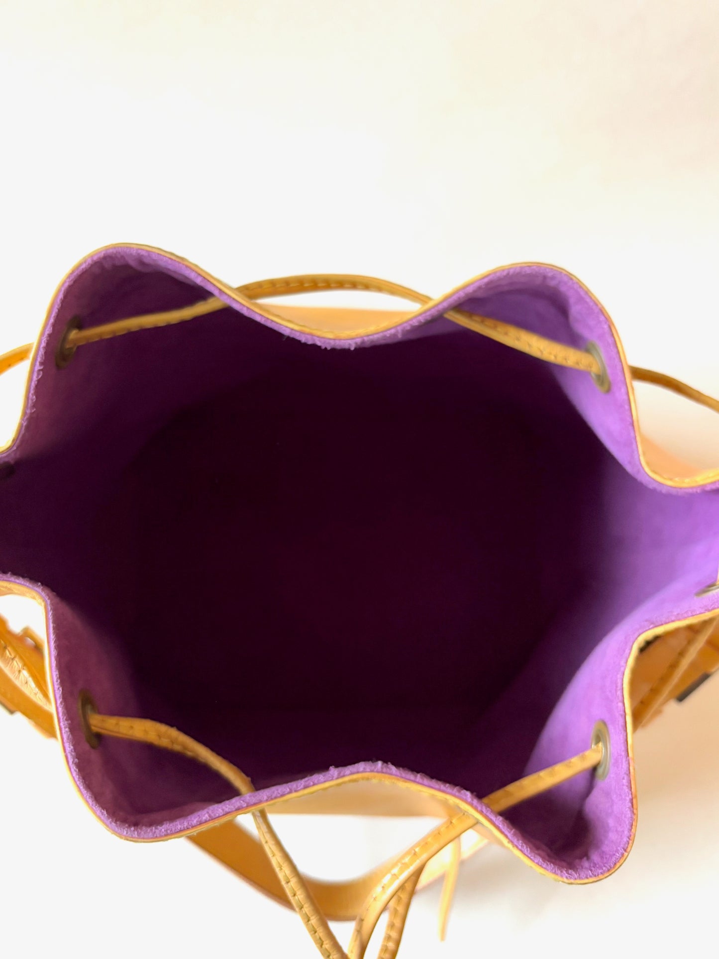 LOUIS VUITTON Sac Noé jaune