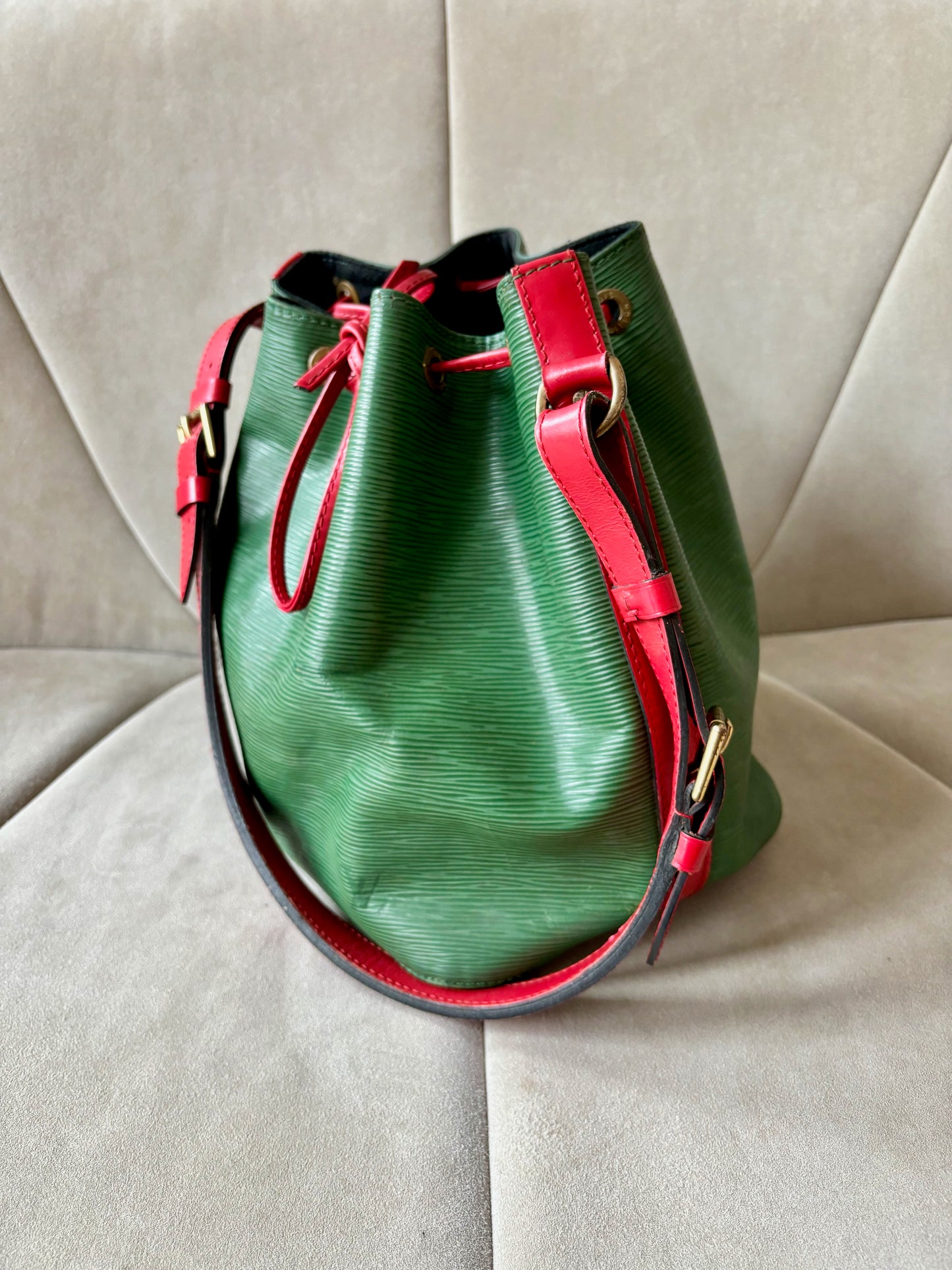LOUIS VUITTON Sac Petit Noé