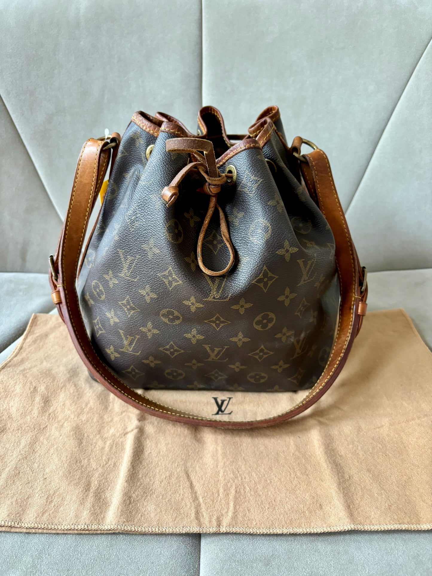 LOUIS VUITTON Sac Petit Noé