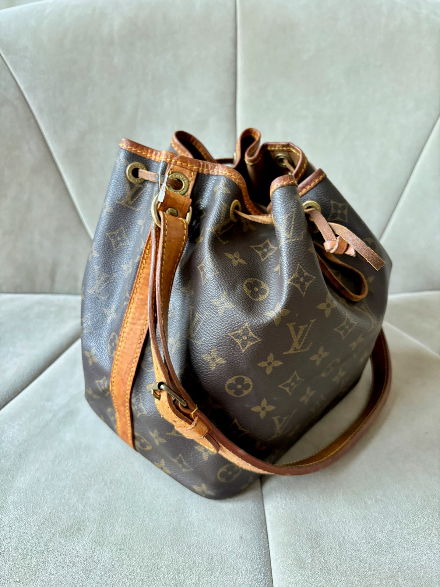 LOUIS VUITTON Sac Petit Noé