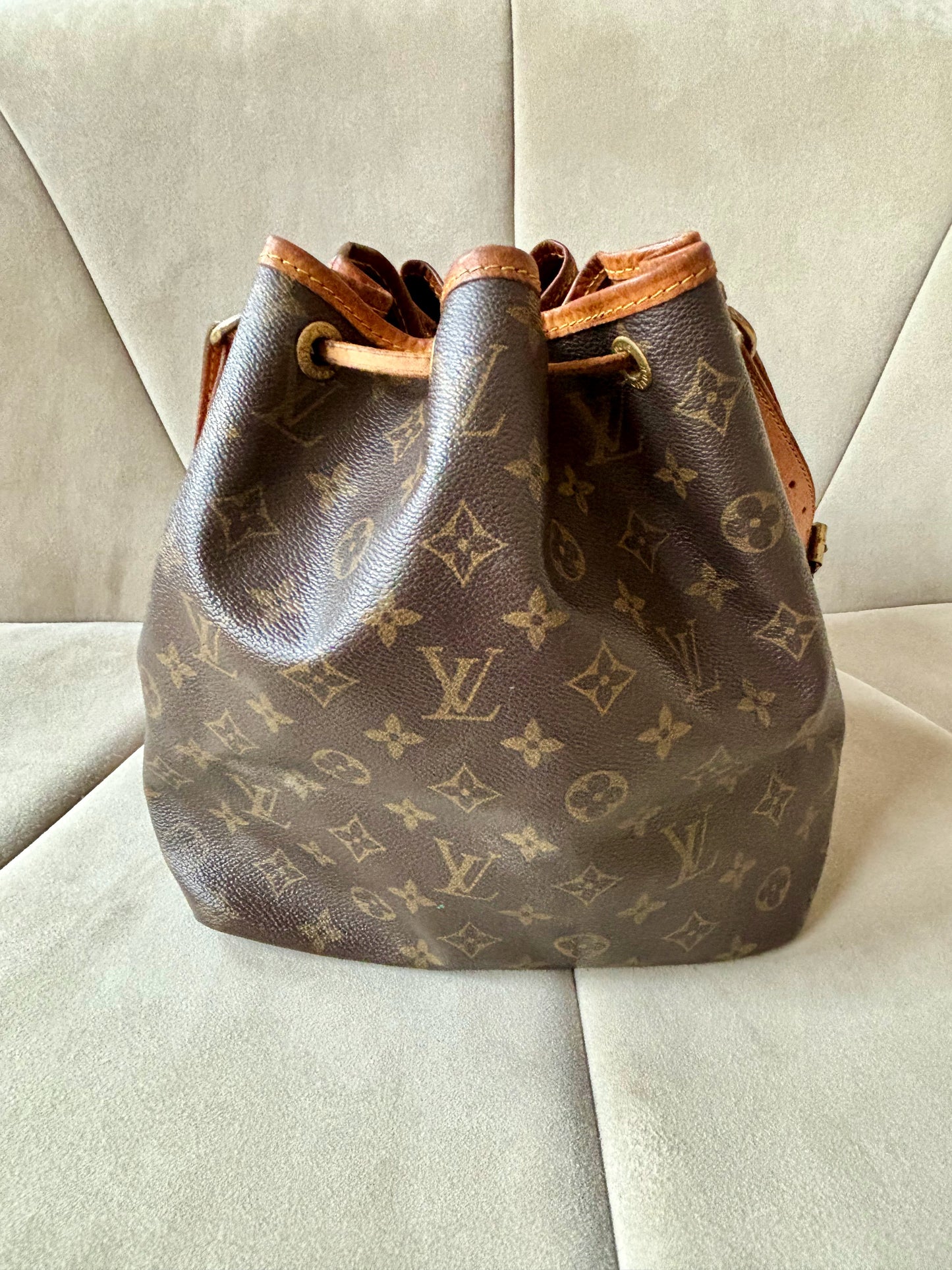 LOUIS VUITTON Sac Petit Noé