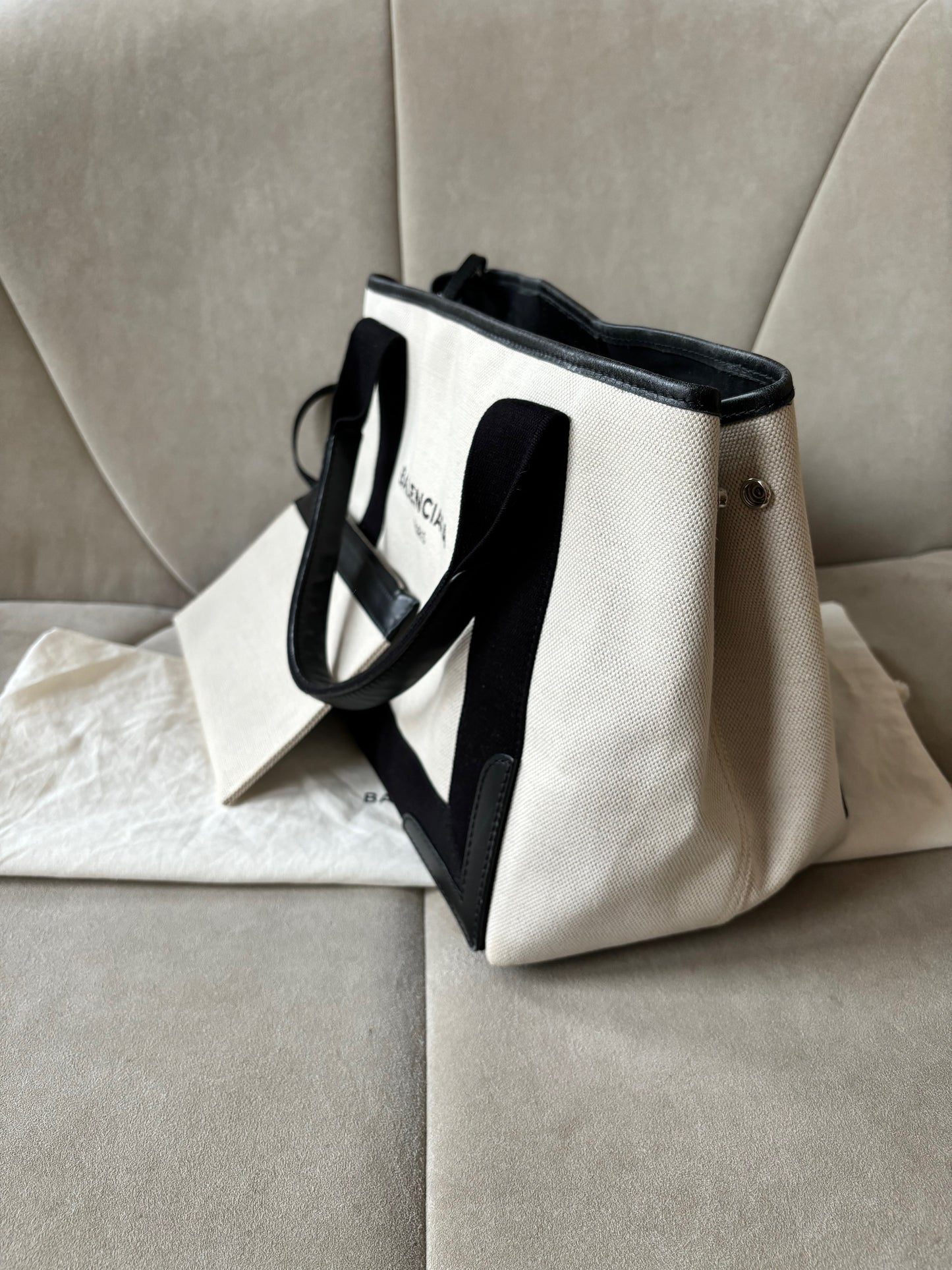 BALENCIAGA Sac cabas