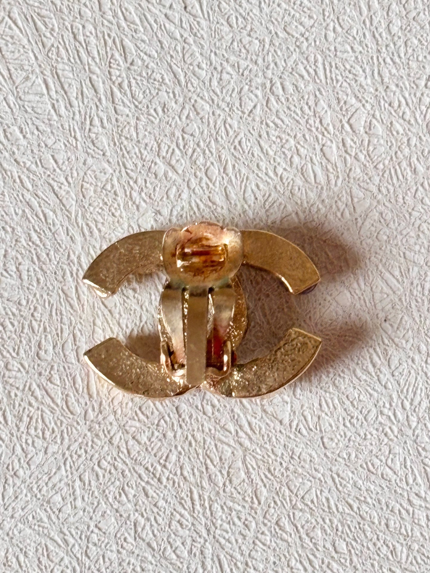 CHANEL Boucle d'oreille solitaire