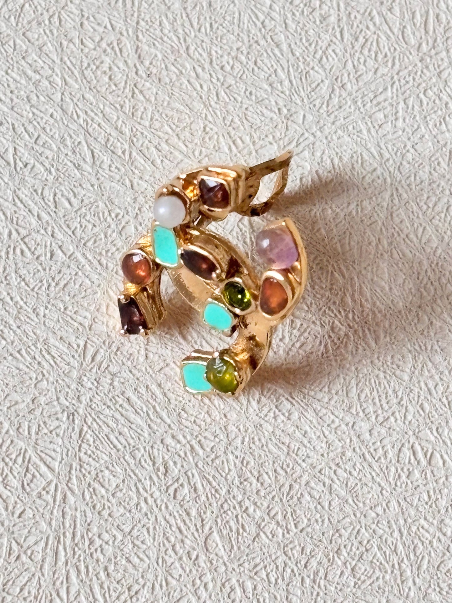 CHANEL Boucle d'oreille solitaire