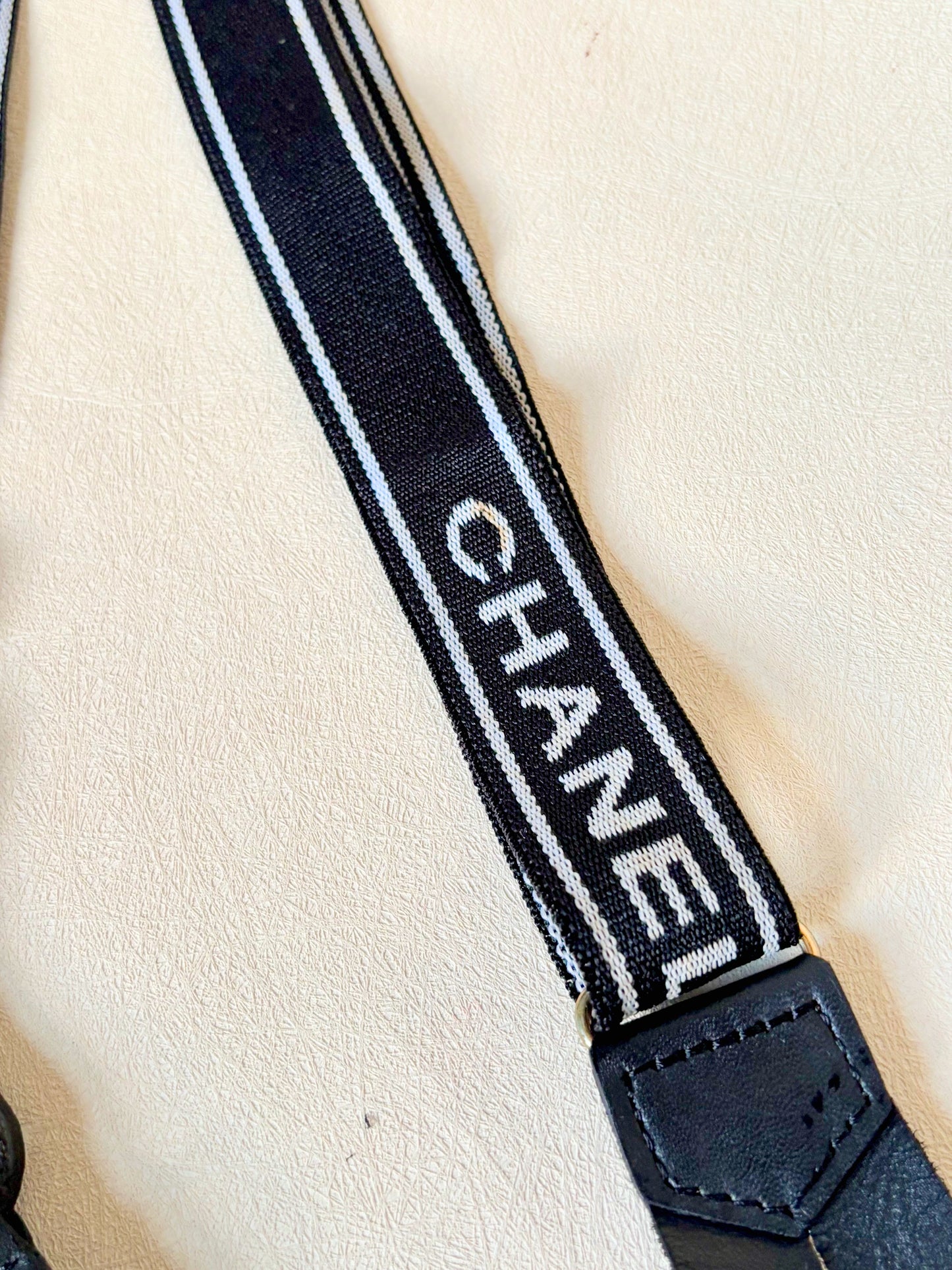 CHANEL Bretelles à logo