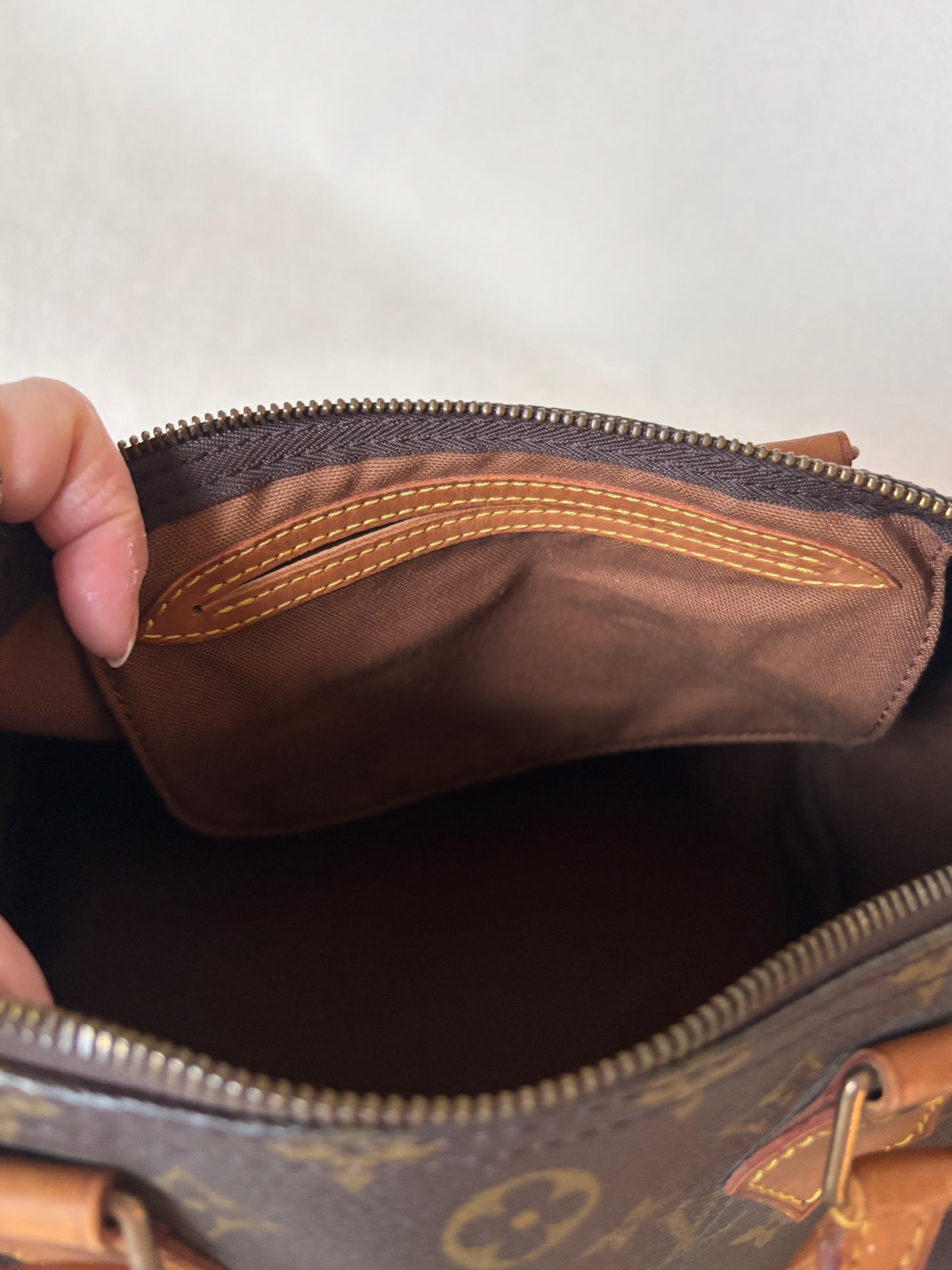 LOUIS VUITTON Speedy 30