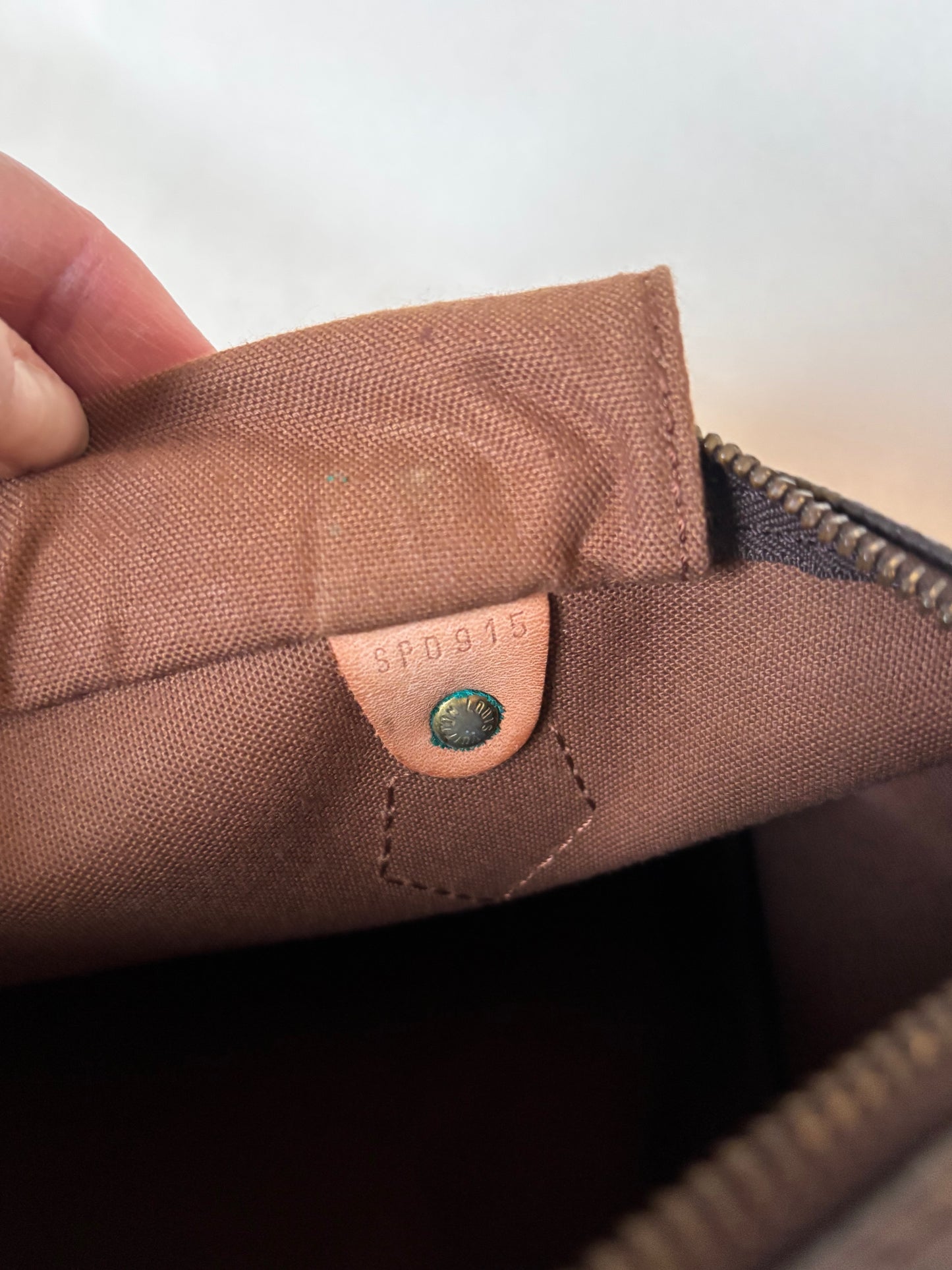 LOUIS VUITTON Speedy 30