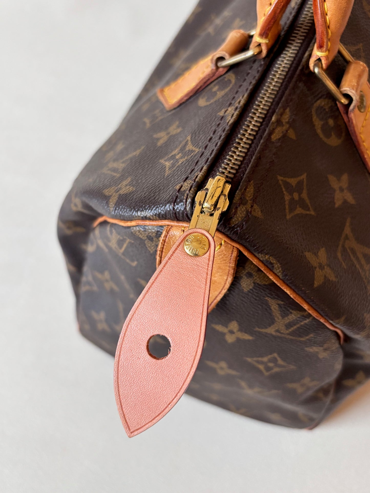 LOUIS VUITTON Speedy 30