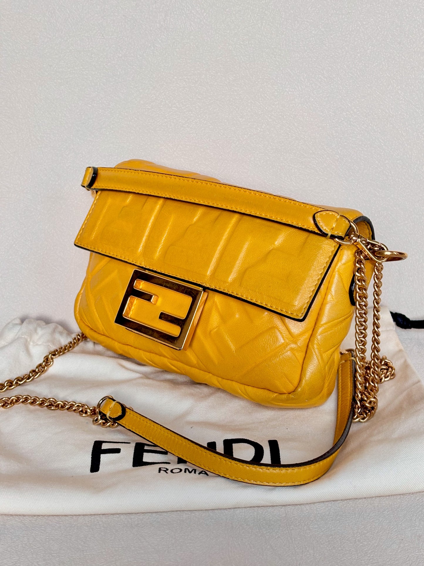 FENDI Sac Baguette Mini