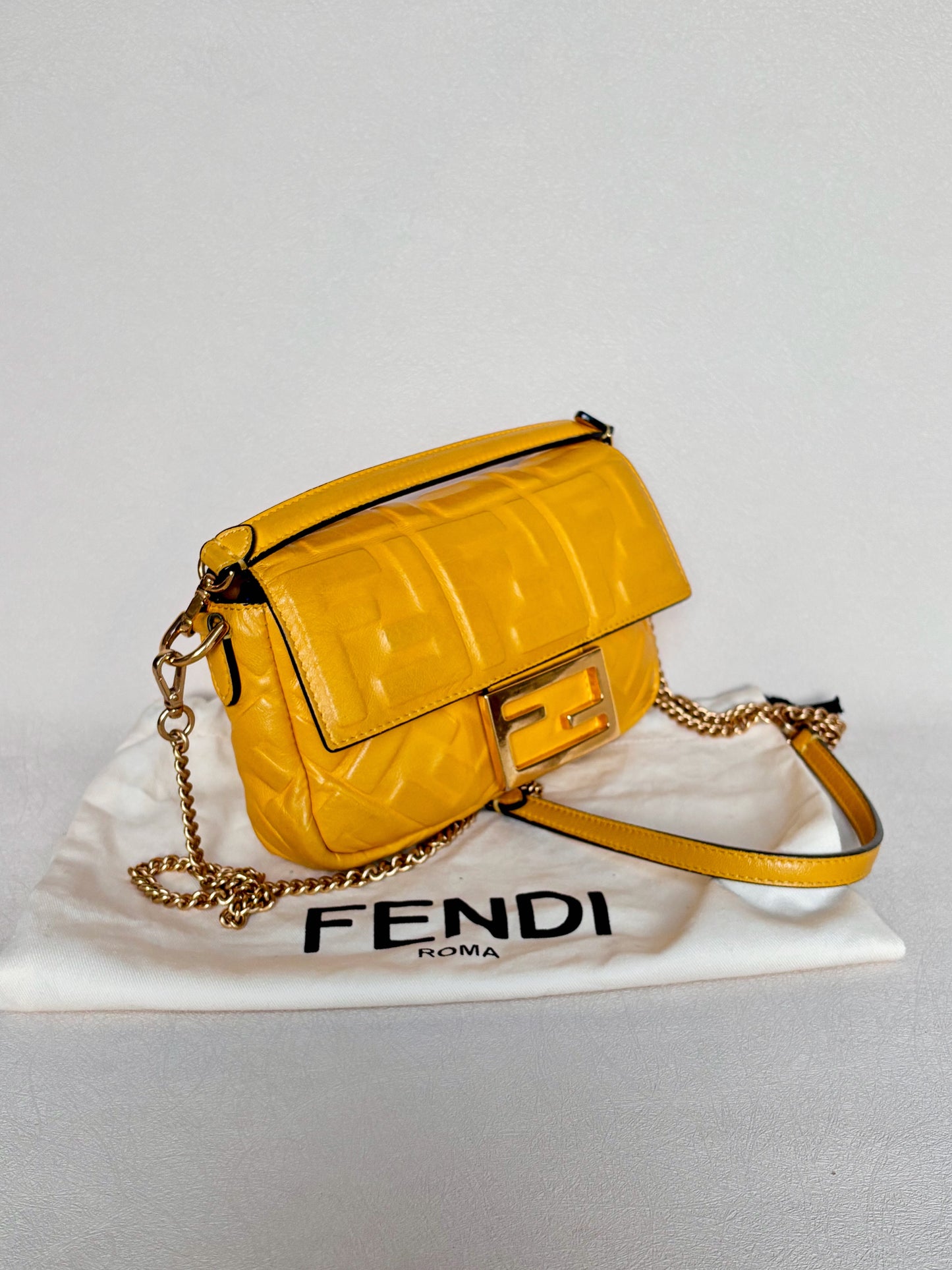 FENDI Sac Baguette Mini