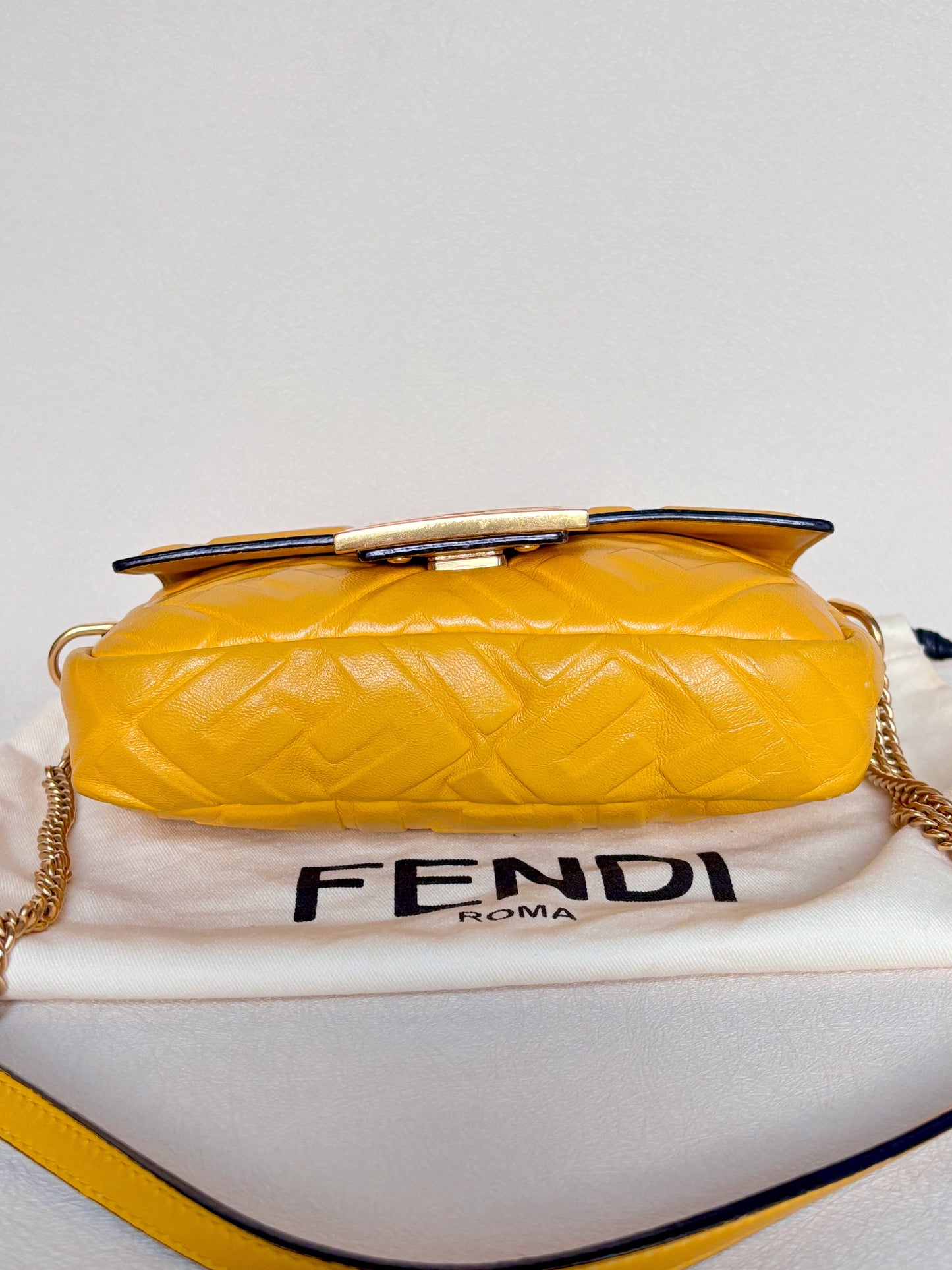 FENDI Sac Baguette Mini