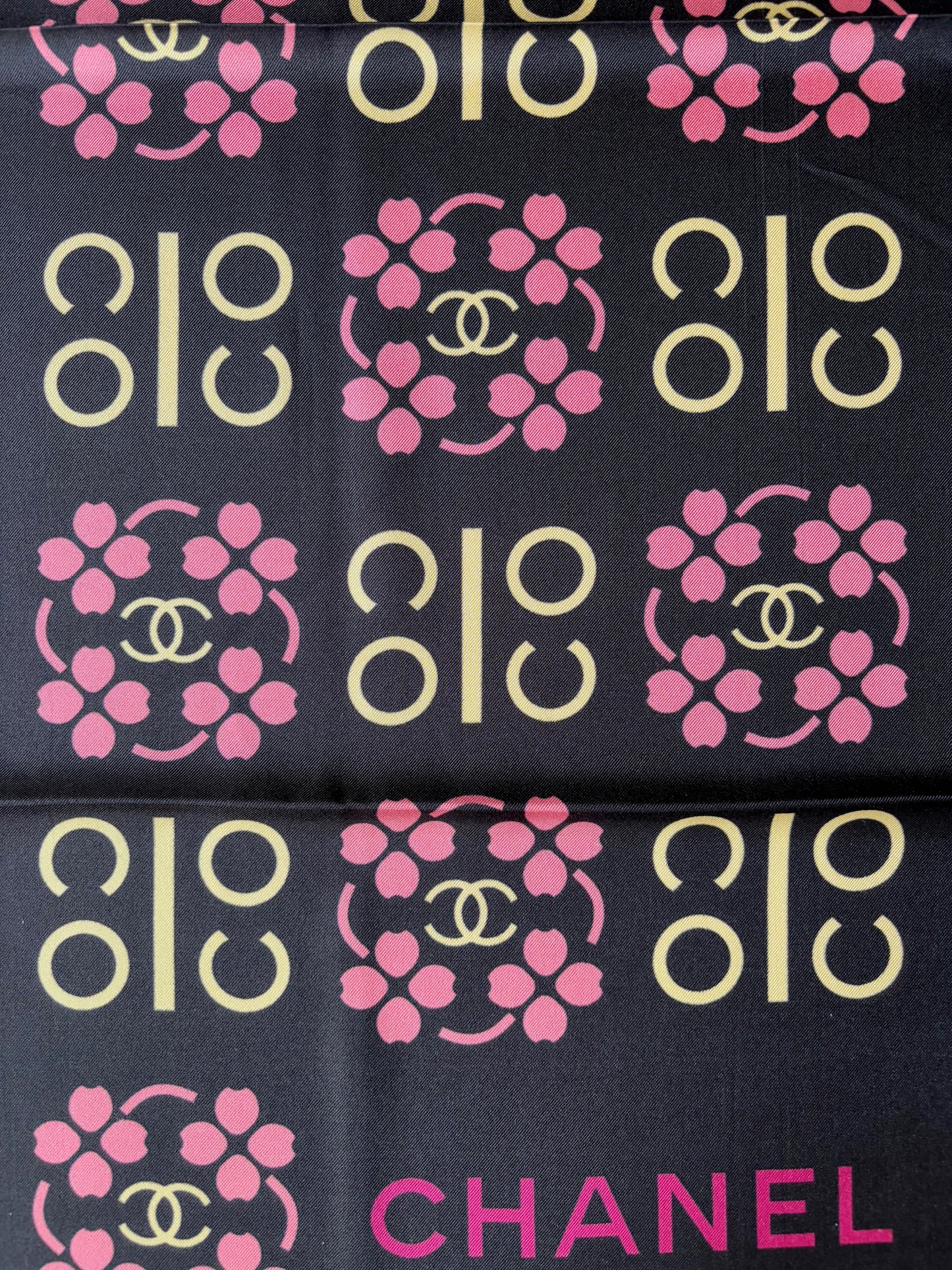 CHANEL Foulard en soie