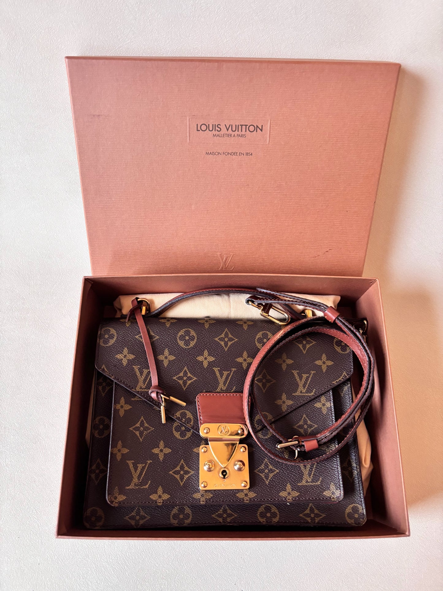 LOUIS VUITTON Sac Monceau