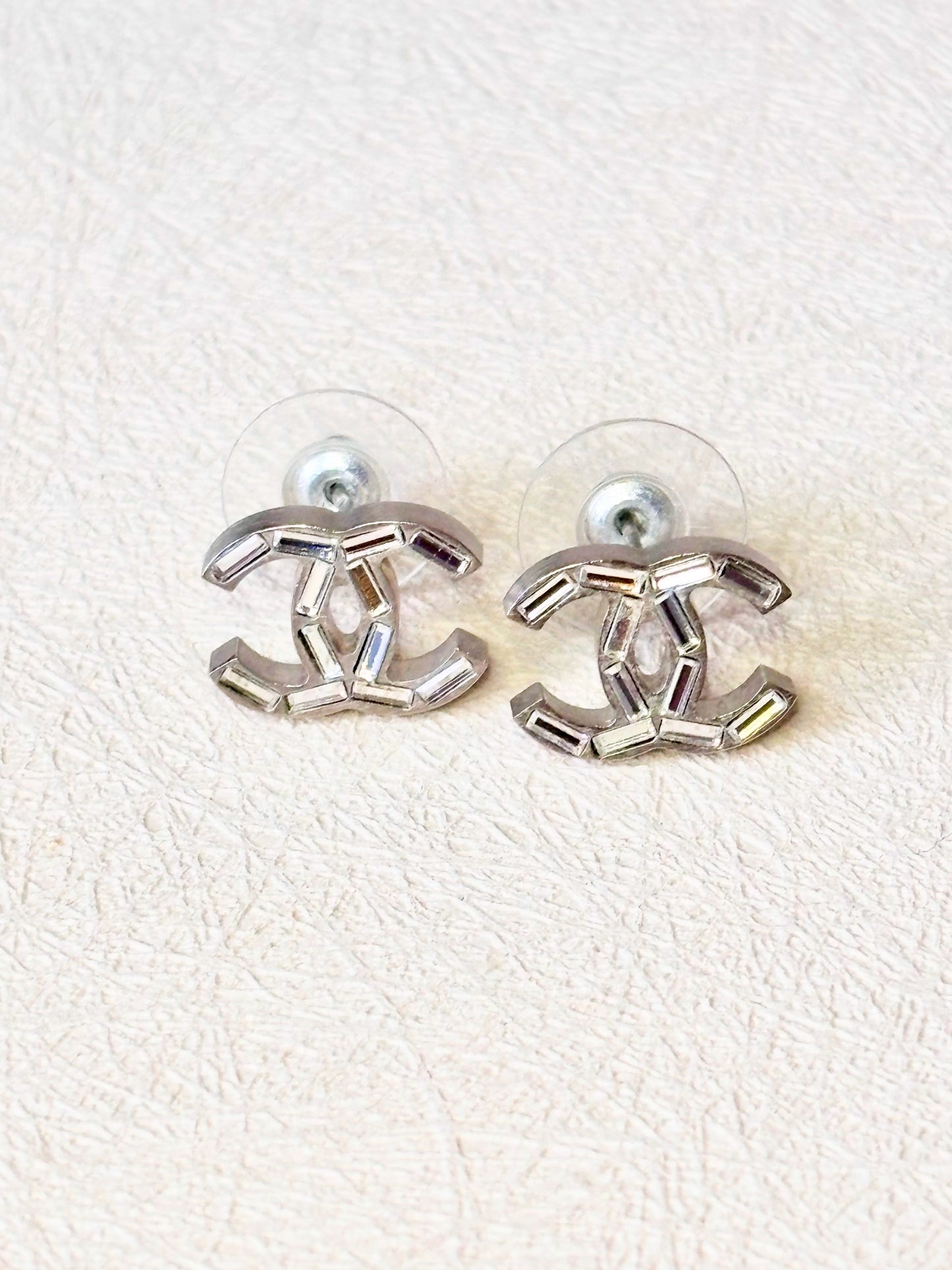 CHANEL Boucles d'oreilles Strass