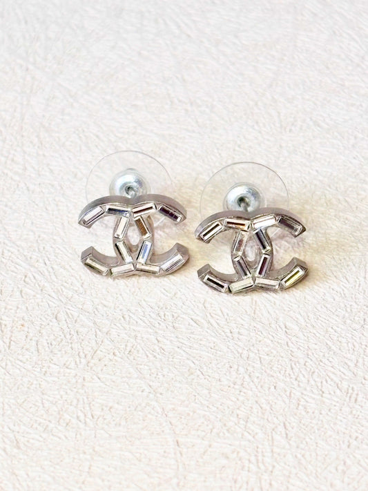 CHANEL Boucles d'oreilles Strass