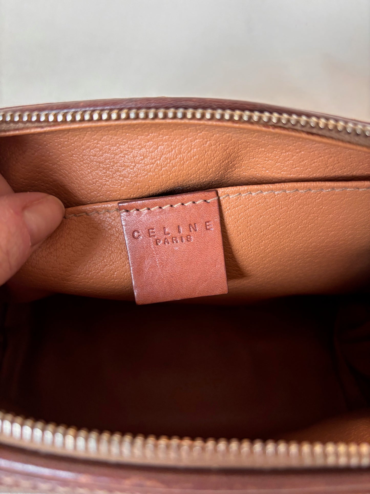CÉLINE Pochette Triomphe