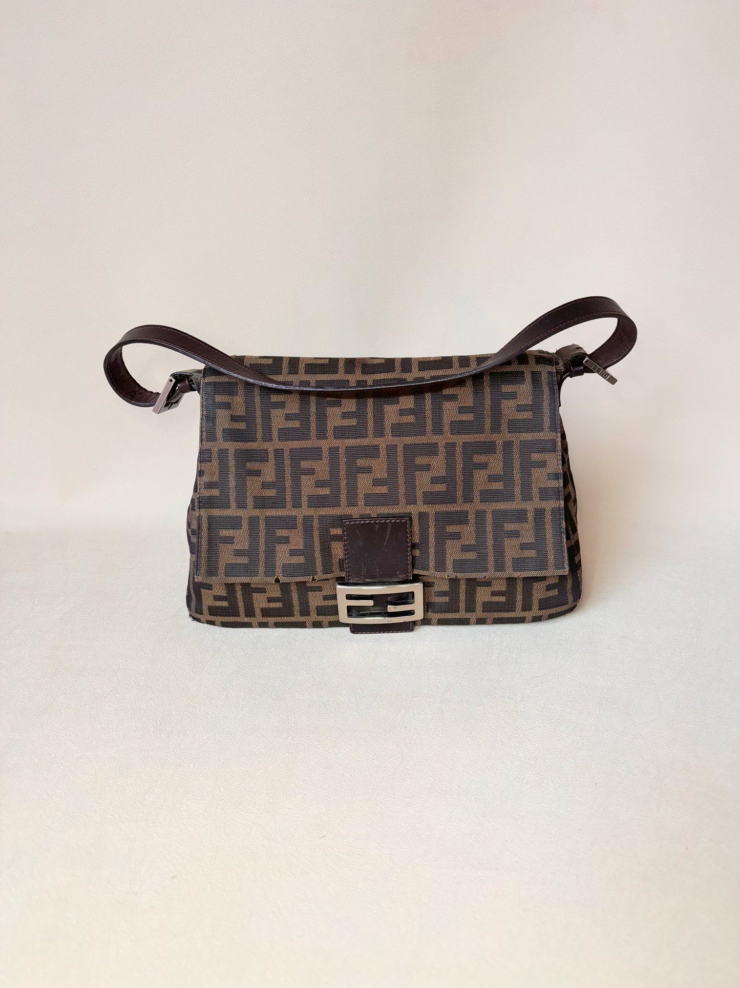 FENDI Sac Mamma Baguette