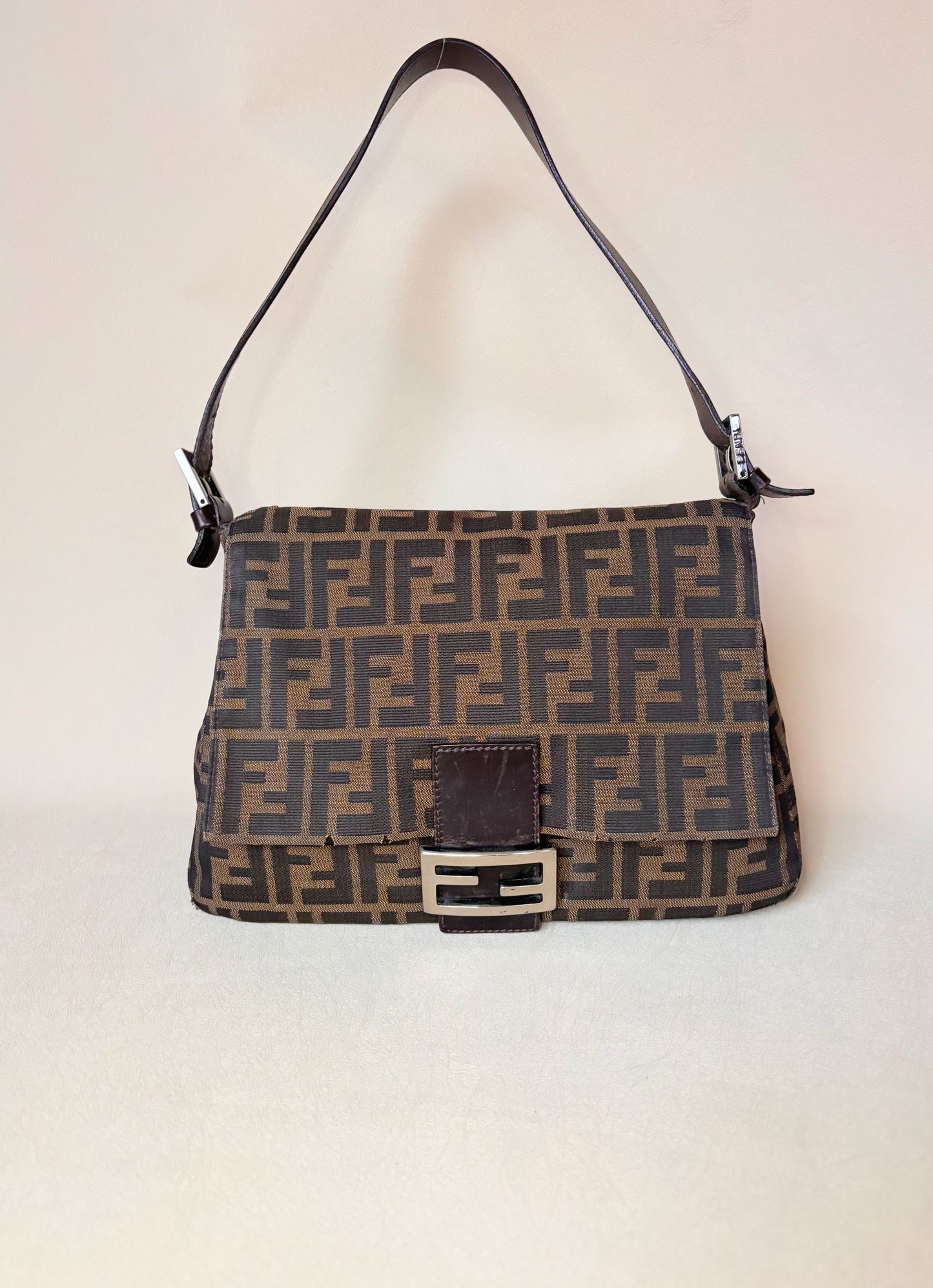 FENDI Sac Mamma Baguette