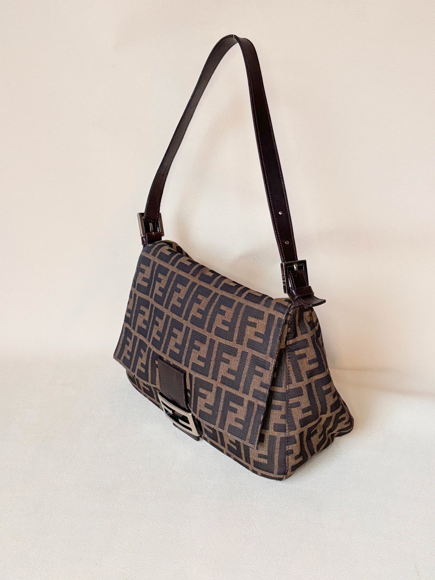 FENDI Sac Mamma Baguette