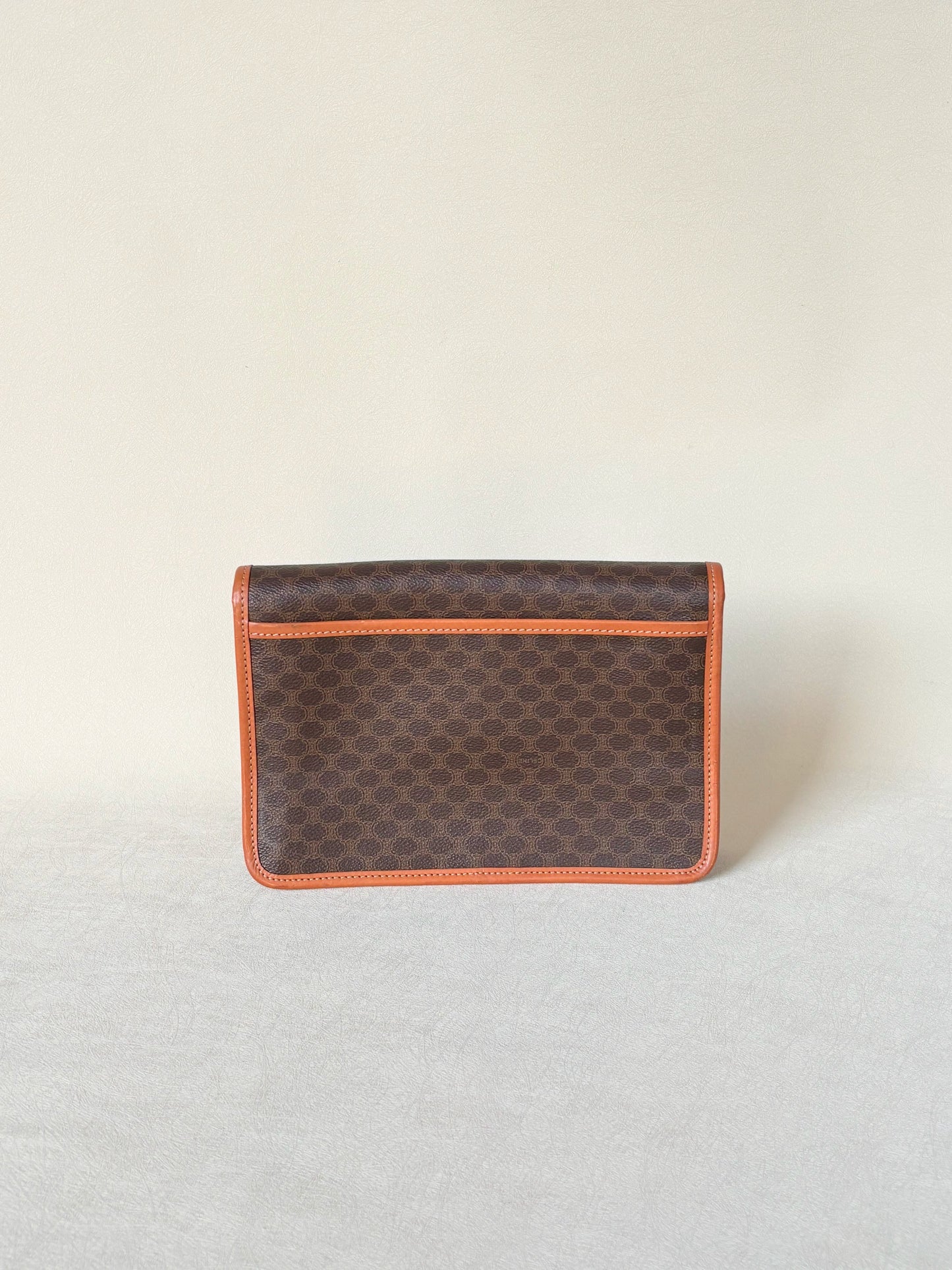 CÉLINE Pochette Triomphe